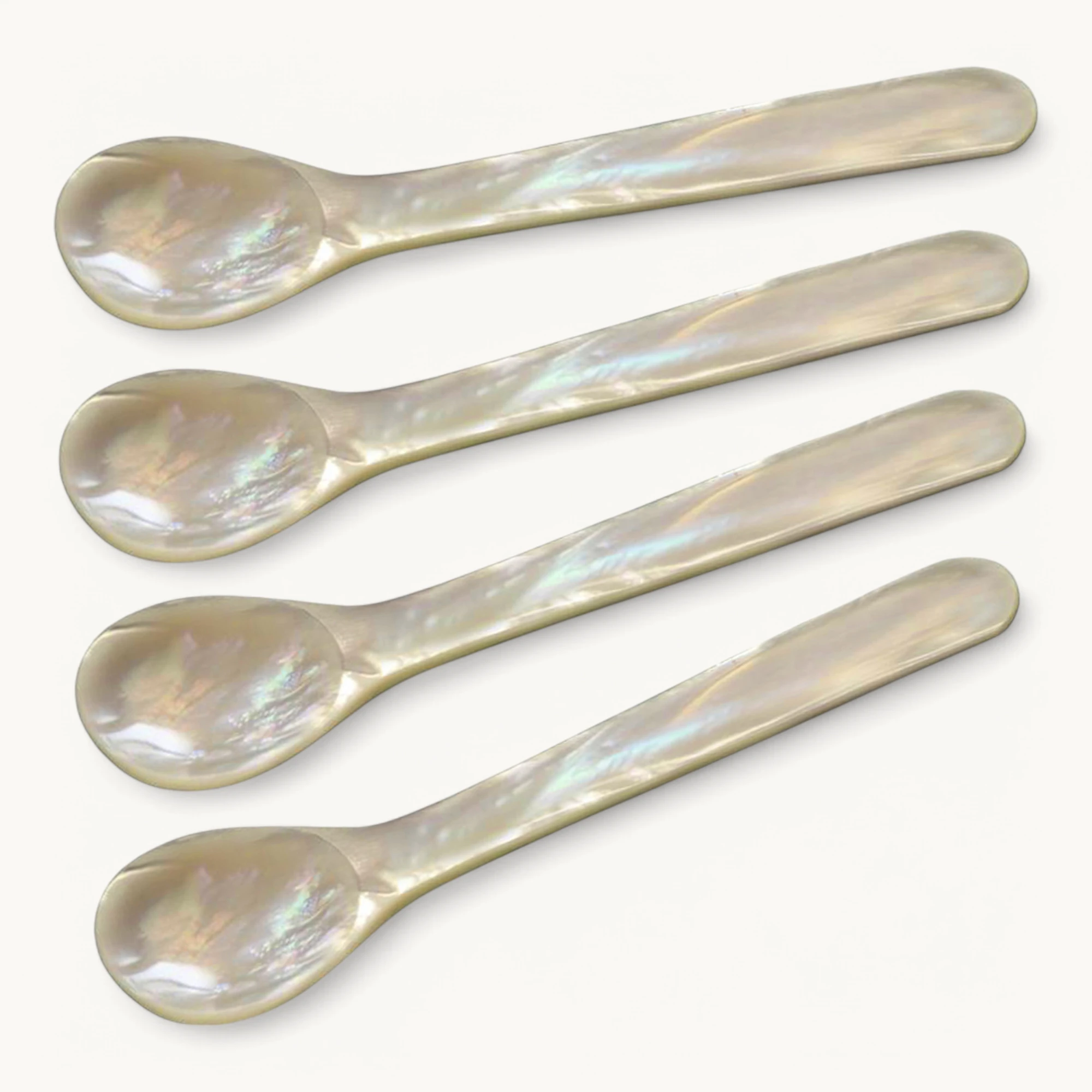 EDZARD 4er Set Eierlöffel (Länge 11 cm) aus echtem Meer-Perlmutt (Pinctada maxima), Handarbeit, 100% Naturprodukt, Griff oben abgerundet, edle Geschenkverpackung, Perlmuttlöffel für Ei und Kaviar