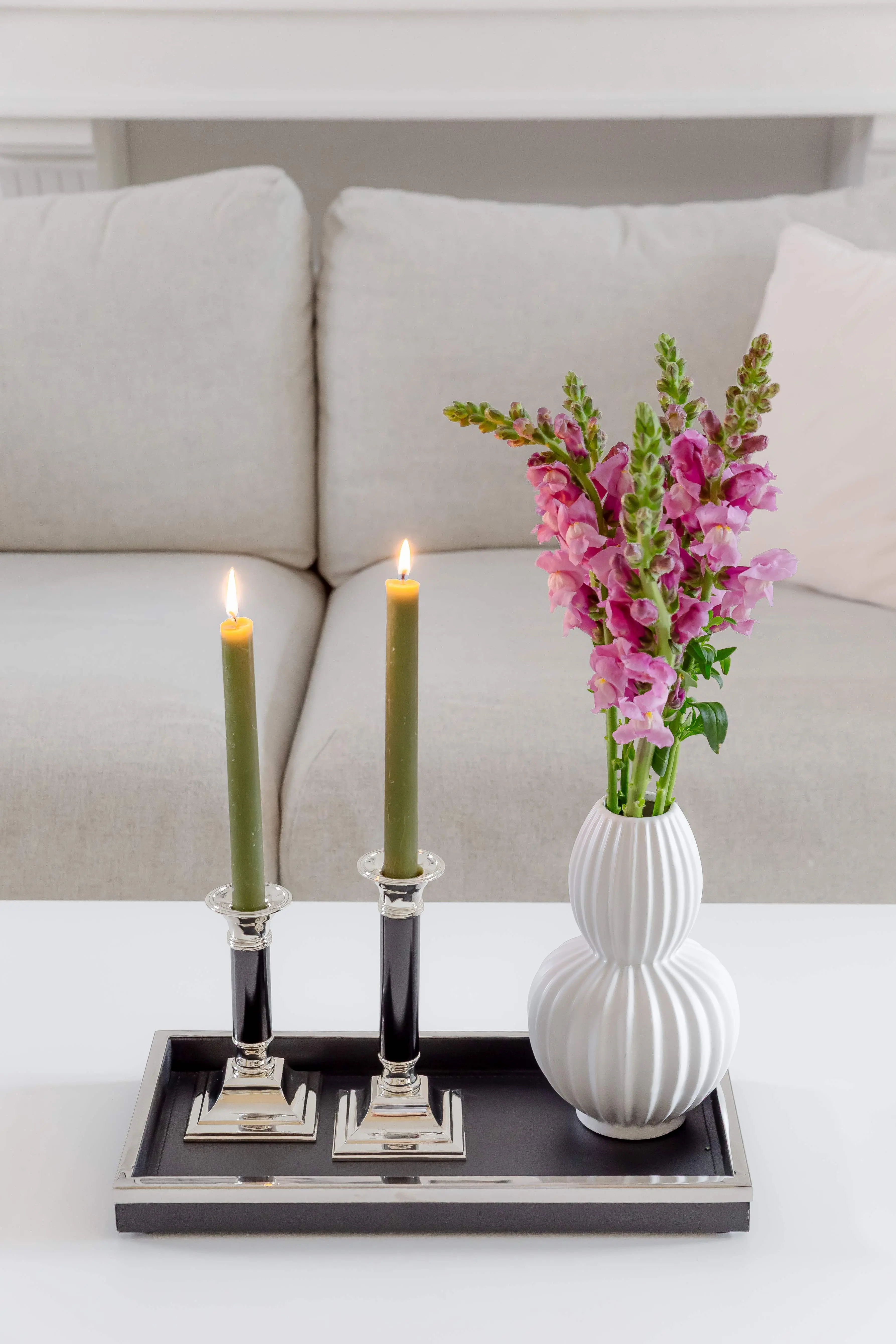 Tablett Jake (38x20 cm), schwarz, rechteckig, Stahl mit Kunstlederbezug