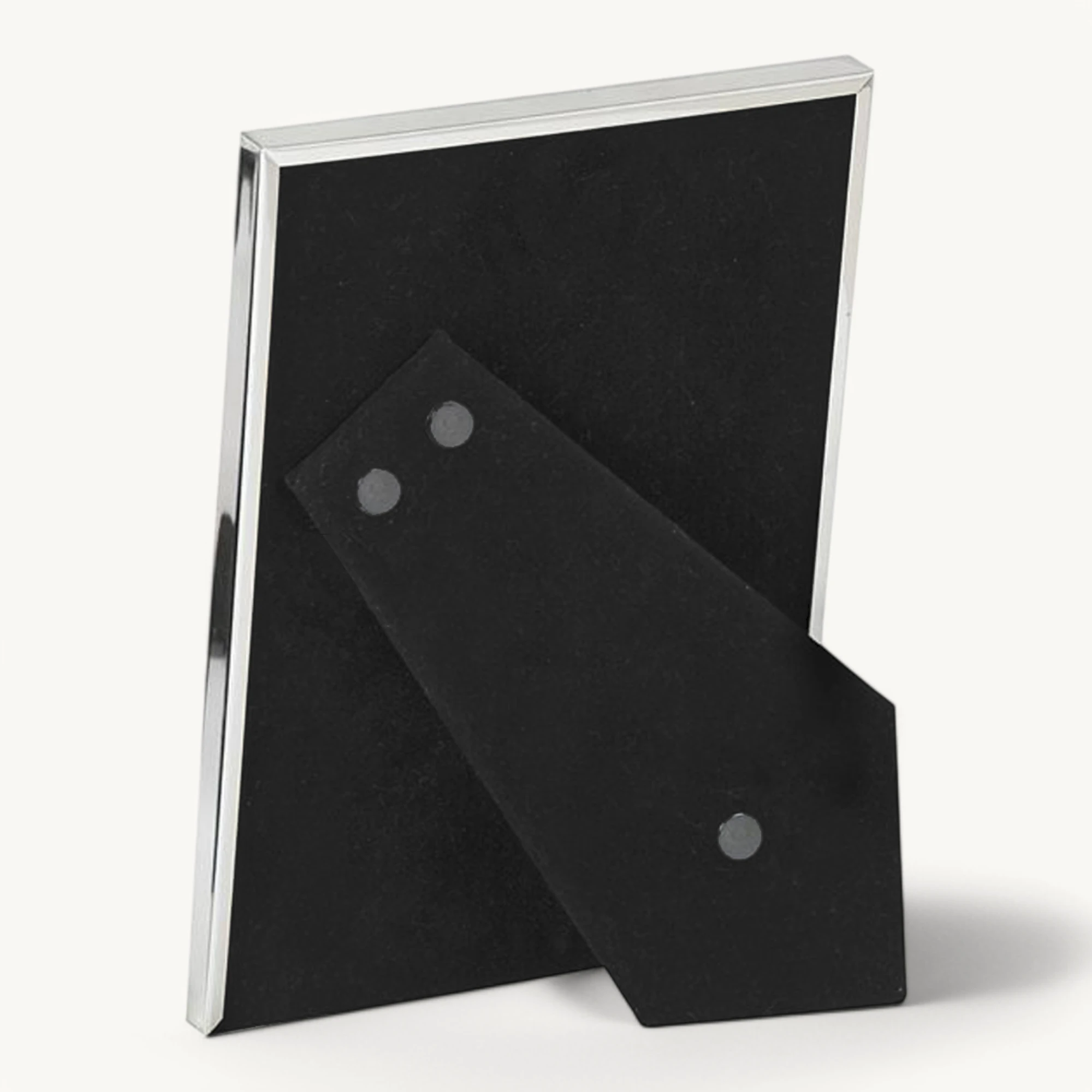 Bilderrahmen Genua (6x9 cm), edel versilbert, anlaufgeschützt Bilderrahmen Genua (6x9 cm), edel versilbert, anlaufgeschützt