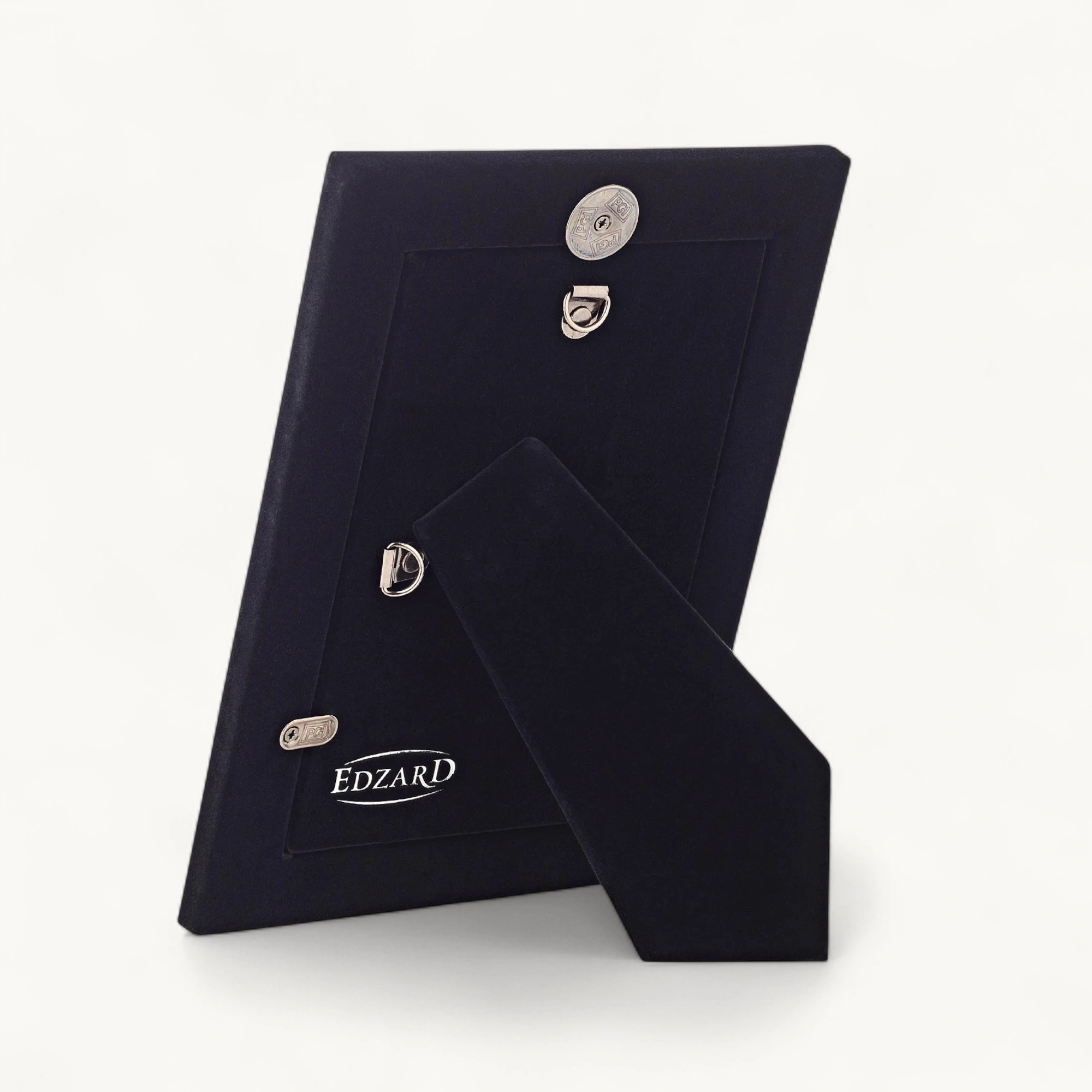 2er-Set Bilderrahmen Salerno (13x18 cm), edel versilbert, anlaufgeschützt, 2 Aufhänger 2er-Set Bilderrahmen Salerno (13x18 cm), edel versilbert, anlaufgeschützt, 2 Aufhänger