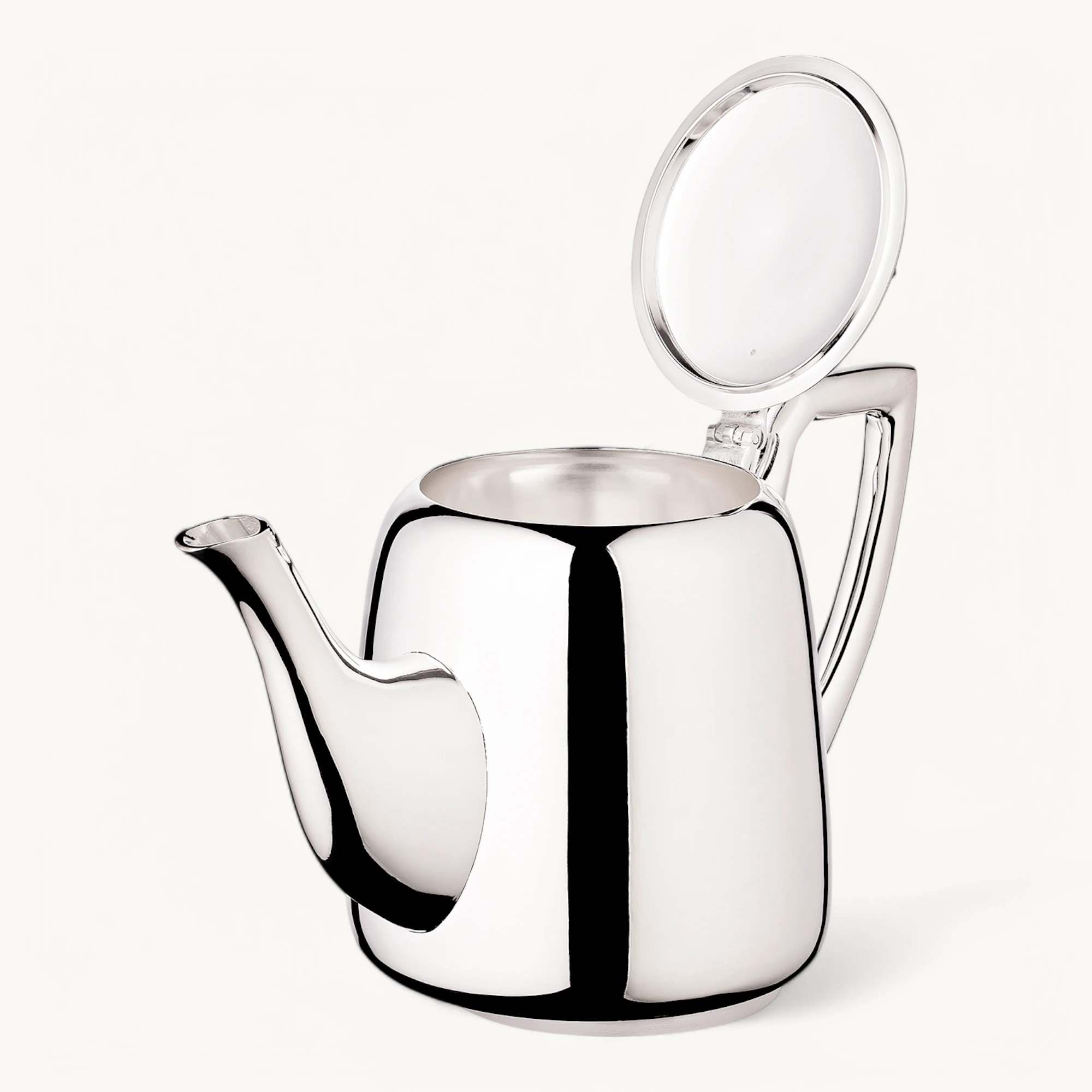 Teekanne Cimba, schwerversilbert, Länge 23,5 cm, Ø 11 cm, Höhe 17 cm, Volumen0,85 Liter Teekanne Cimba, schwerversilbert, Länge 23,5 cm, Ø 11 cm, Höhe 17 cm, Volumen0,85 Liter