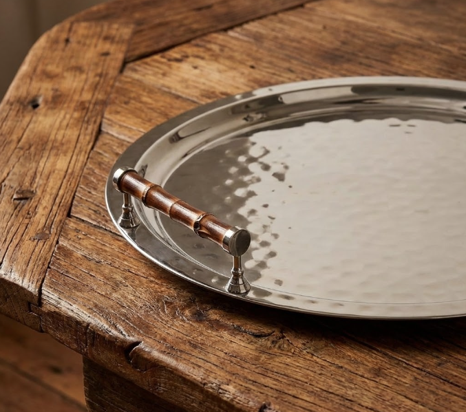 Serviertablett Hugo, Ø 47 cm, Edelstahl vernickelt mit Bambusgriffen, rund