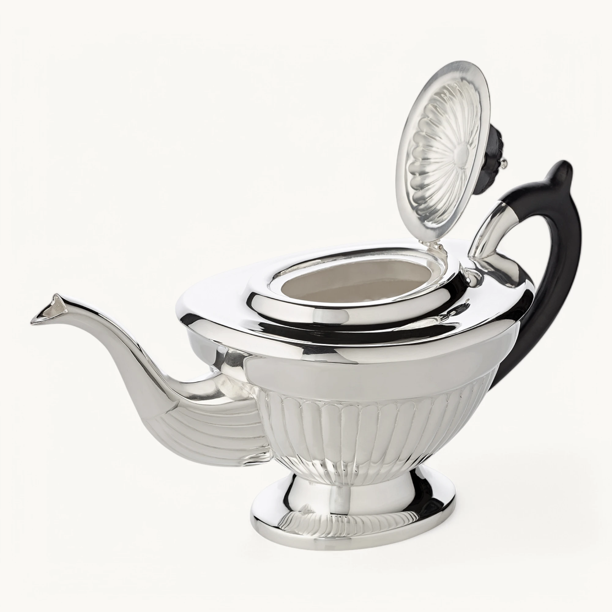 Teekanne Queen Anne, schwerversilbert, Länge 28 cm, Breite 14 cm, Höhe 16 cm, Füllmenge 0.9 Liter