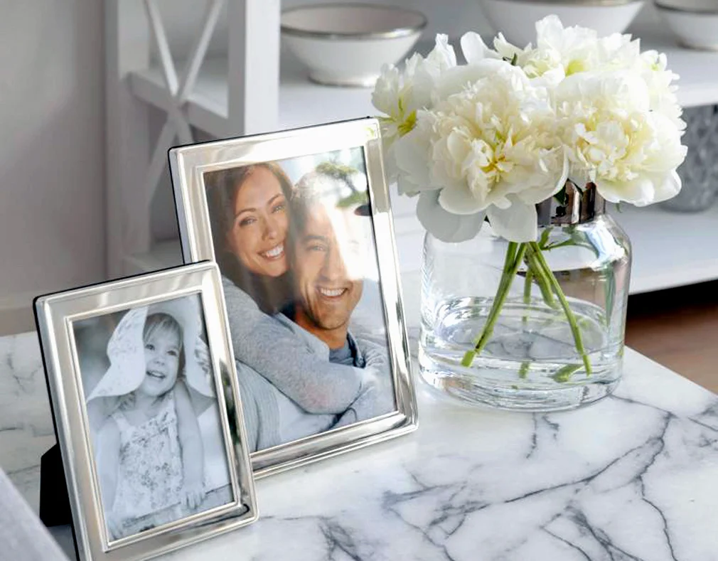 Vase Gabi (Höhe 19 cm, Ø 17 cm), mundgeblasenes Kristallglas mit Platinrand Vase Gabi (Höhe 19 cm, Ø 17 cm), mundgeblasenes Kristallglas mit Platinrand