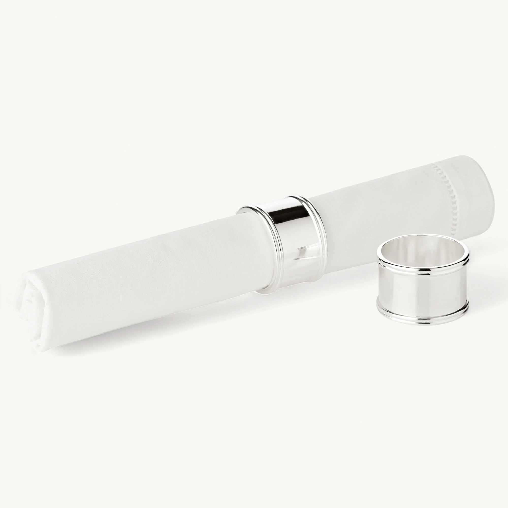 6er Set Serviettenringe Madrid, rund, edel versilbert, Durchmesser 4 cm 6er Set Serviettenringe Madrid, rund, edel versilbert, Durchmesser 4 cm