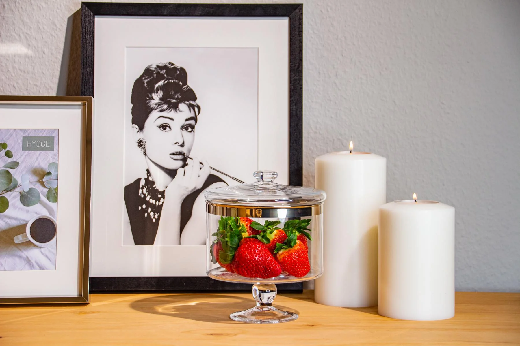 Dauerkerze Cornelius Pine (Höhe 15 cm, ø 10 cm), weiß, Teelichthalter hitzebeständig 90° Dauerkerze Cornelius Pine (Höhe 15 cm, ø 10 cm), weiß, Teelichthalter hitzebeständig 90°