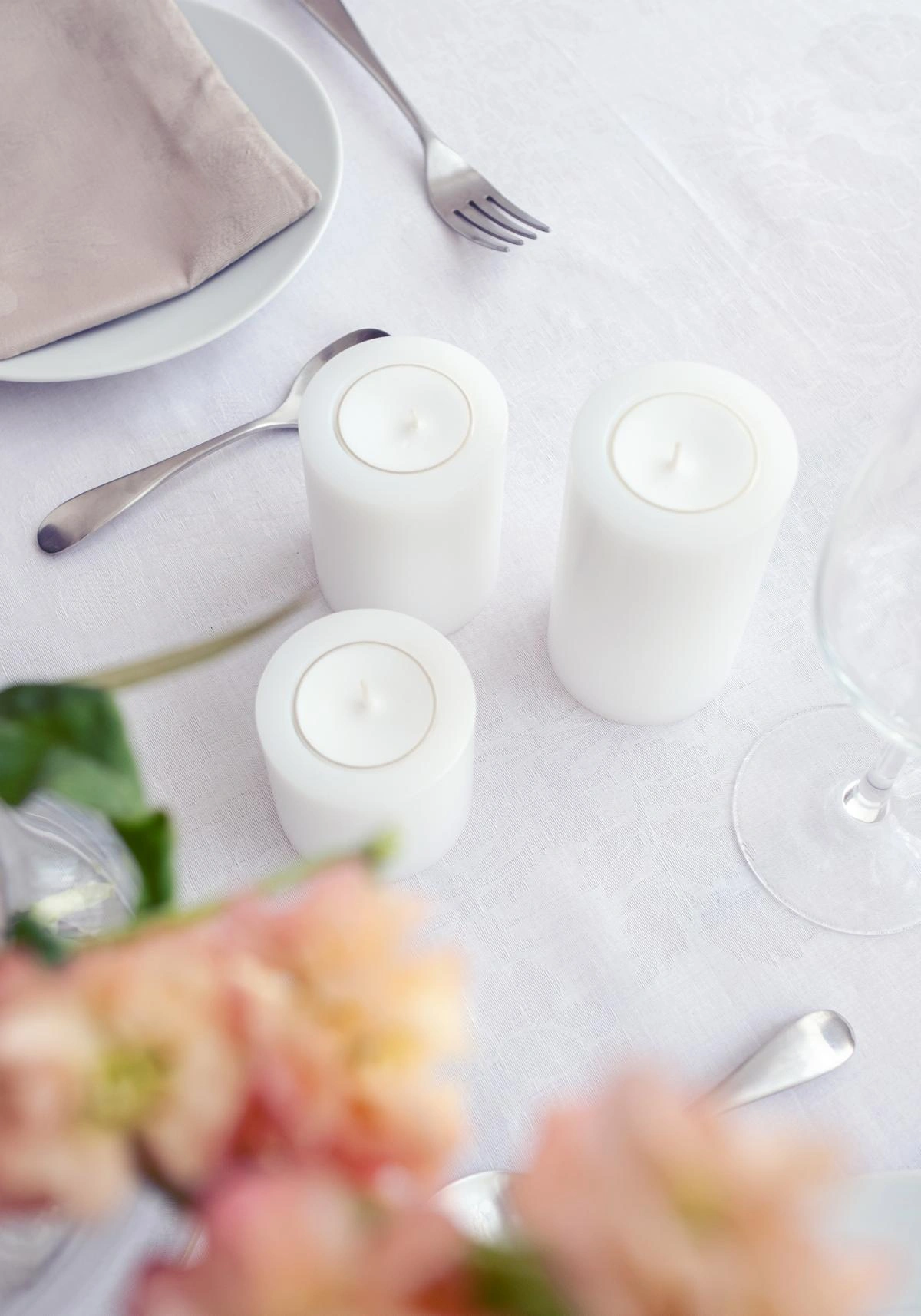 3er-Set Dauerkerze Cornelius (Höhe 6/8/10 cm, ø 6 cm), weiß, Teelichthalter hitzebeständig 90°