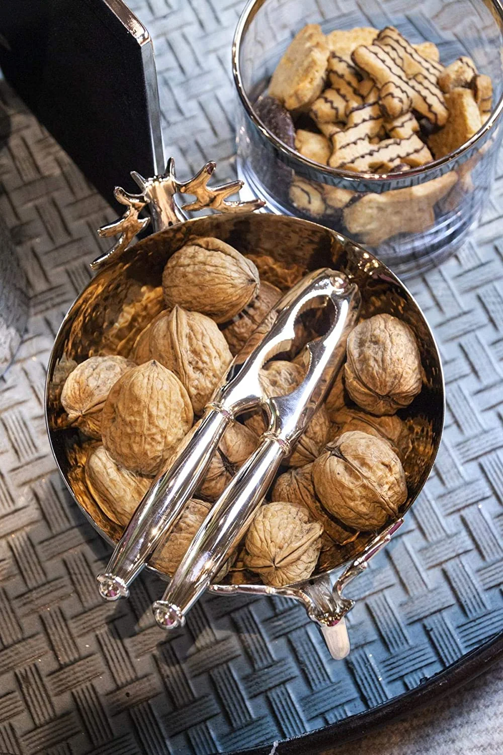 Schale Hirsch (Ø 15 cm), silberfarben, gehämmert, Messing vernickelt Schale Hirsch (Ø 15 cm), silberfarben, gehämmert, Messing vernickelt