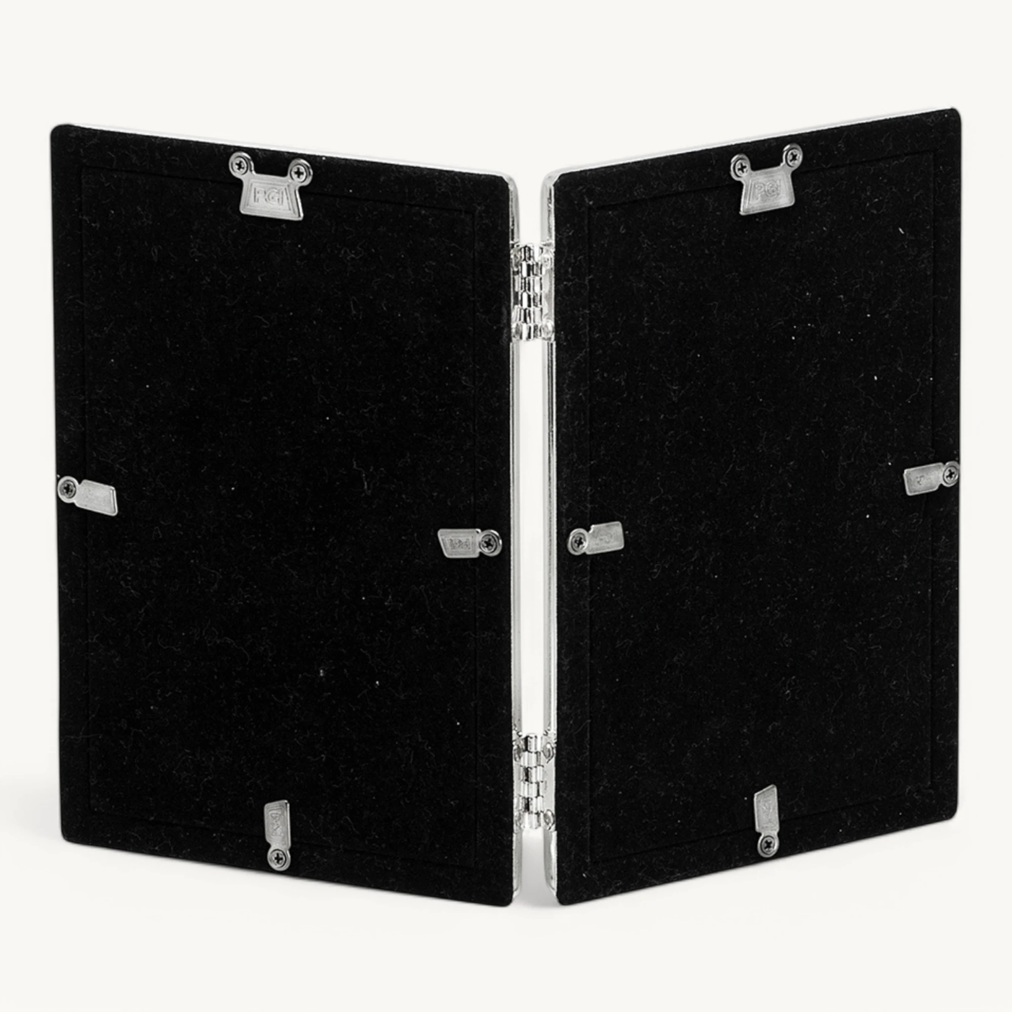 Doppel-Bilderrahmen Pavia (10x15 cm), für 2 Fotos, Hochformat, edel versilbert, anlaufgeschützt Doppel-Bilderrahmen Pavia (10x15 cm), für 2 Fotos, Hochformat, edel versilbert, anlaufgeschützt