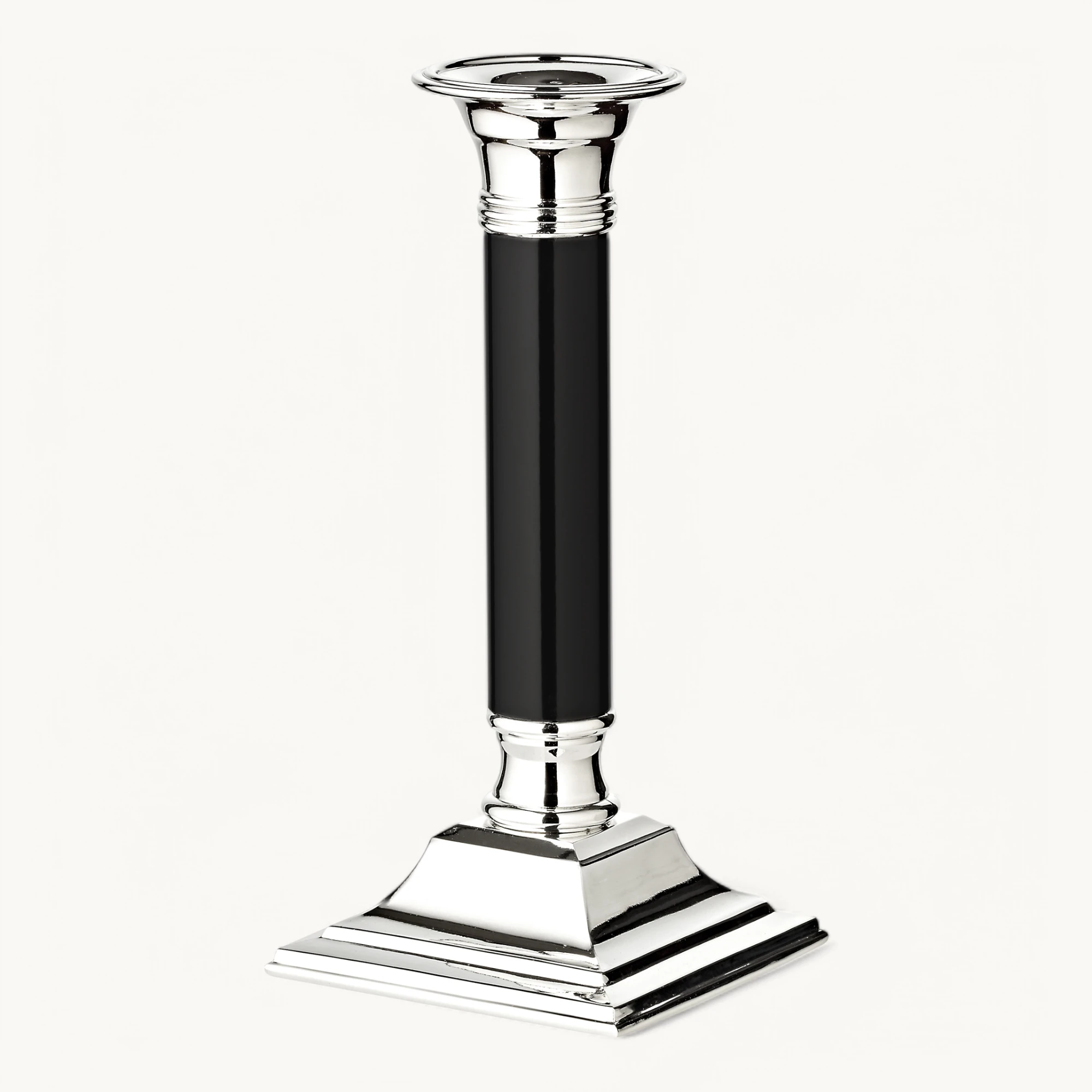 Kerzenleuchter Lincoln (H 19 cm) für Stabkerze, schwarzer Schaft, edel versilbert, anlaufgeschützt Kerzenleuchter Lincoln (H 19 cm) für Stabkerze, schwarzer Schaft, edel versilbert, anlaufgeschützt