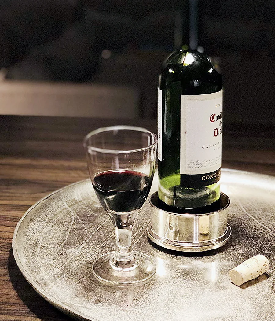 Flaschenuntersetzer Derby (Höhe 5 cm, Ø 10 cm), Holzboden, schwerversilbert Flaschenuntersetzer Derby (Höhe 5 cm, Ø 10 cm), Holzboden, schwerversilbert