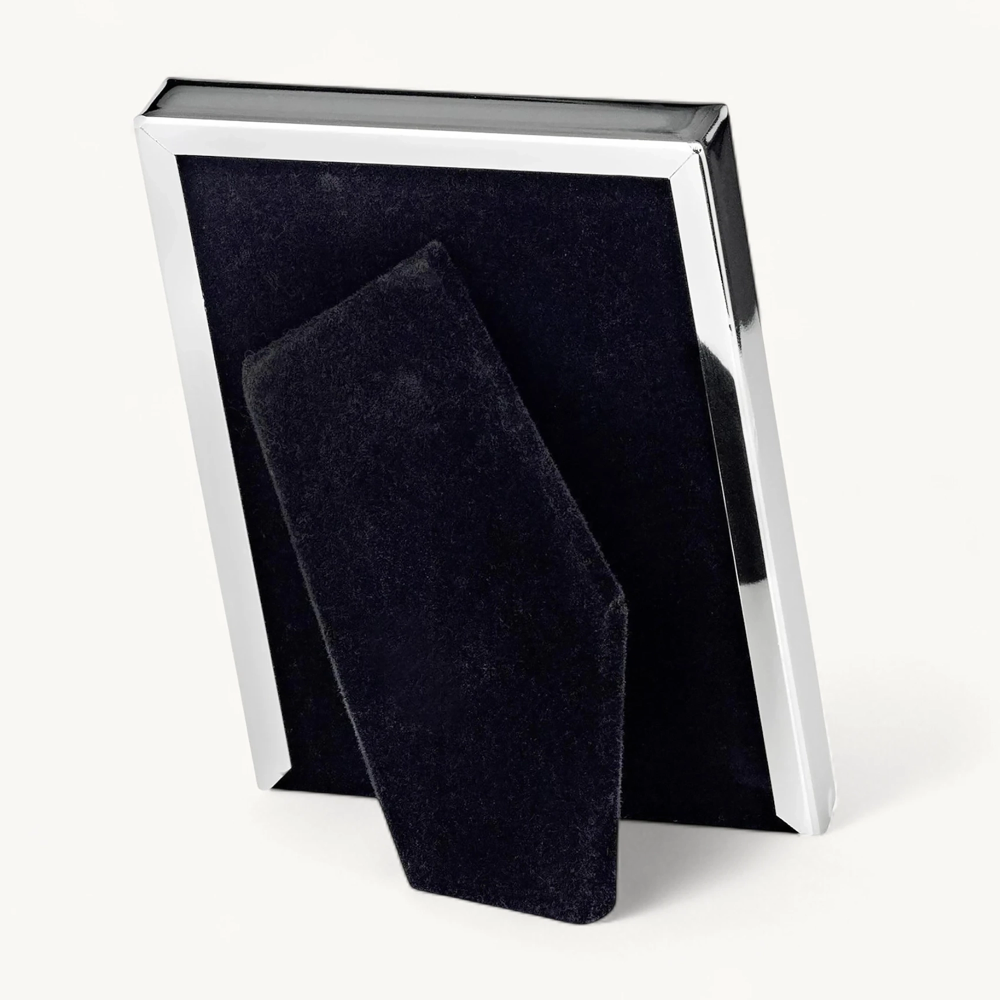 3er-Set Bilderahmen Joline für Fotos 6 x 9 cm, edel versilbert, anlaufgeschützt 3er-Set Bilderahmen Joline für Fotos 6 x 9 cm, edel versilbert, anlaufgeschützt