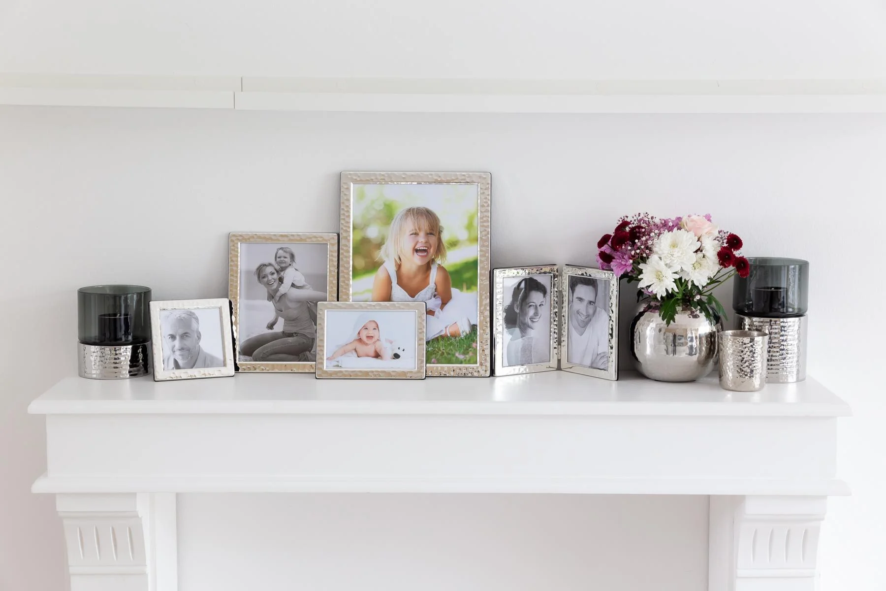 Kerzenleuchter Cosmo (Höhe 13 cm), dunkles Glas, gehämmert, Edelstahl, hochglanzpoliert Kerzenleuchter Cosmo (Höhe 13 cm), dunkles Glas, gehämmert, Edelstahl, hochglanzpoliert