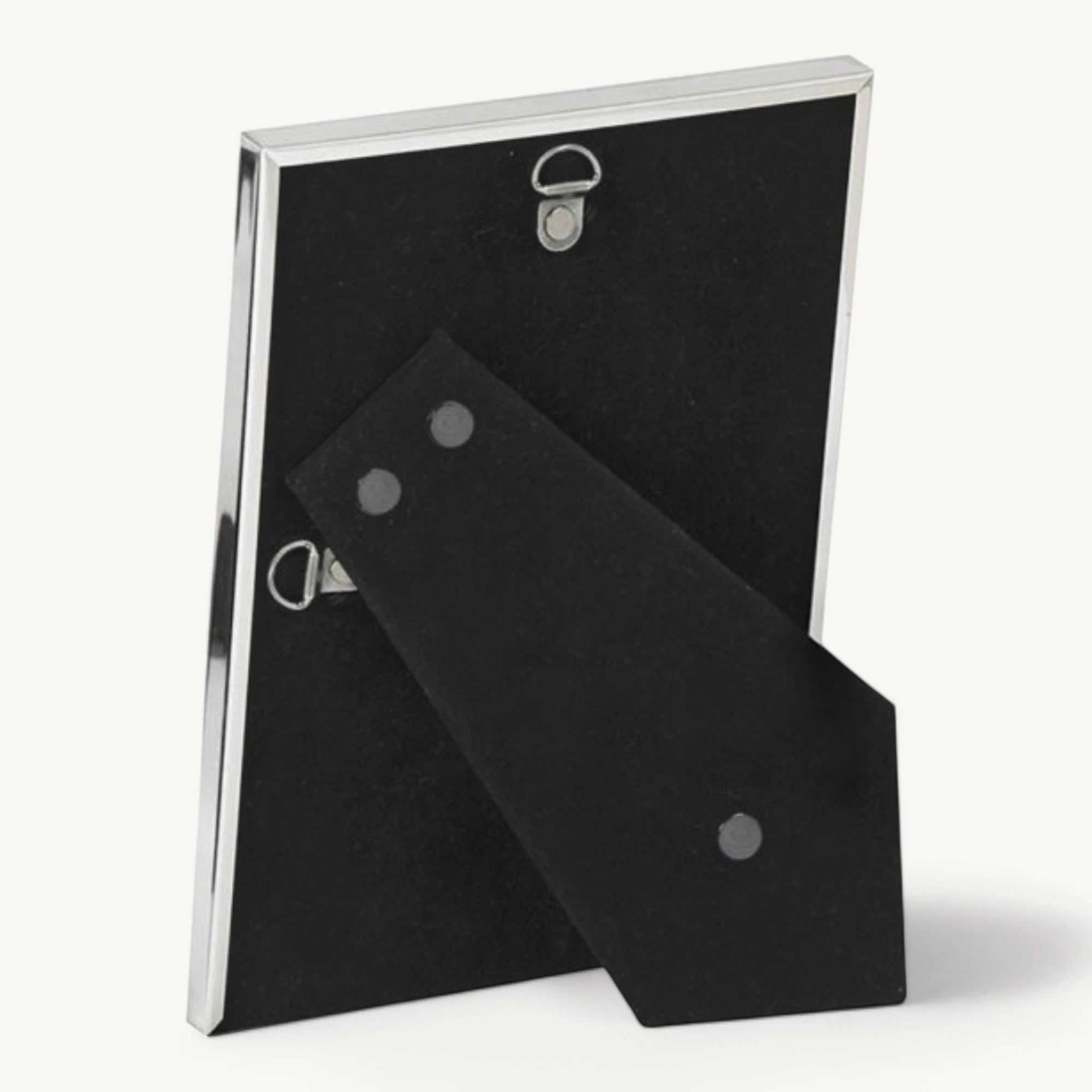 Bilderrahmen Genua (15x20 cm), edel versilbert, anlaufgeschützt, 2 Aufhänger Bilderrahmen Genua (15x20 cm), edel versilbert, anlaufgeschützt, 2 Aufhänger