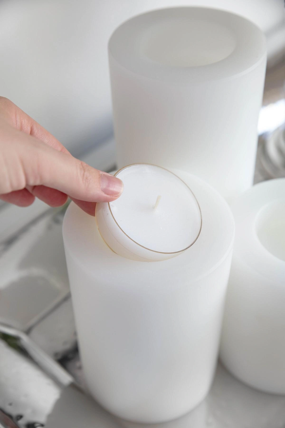 Dauerkerze Cornelius (Höhe 12 cm, ø 8 cm), weiß, Teelichthalter hitzebeständig 90°