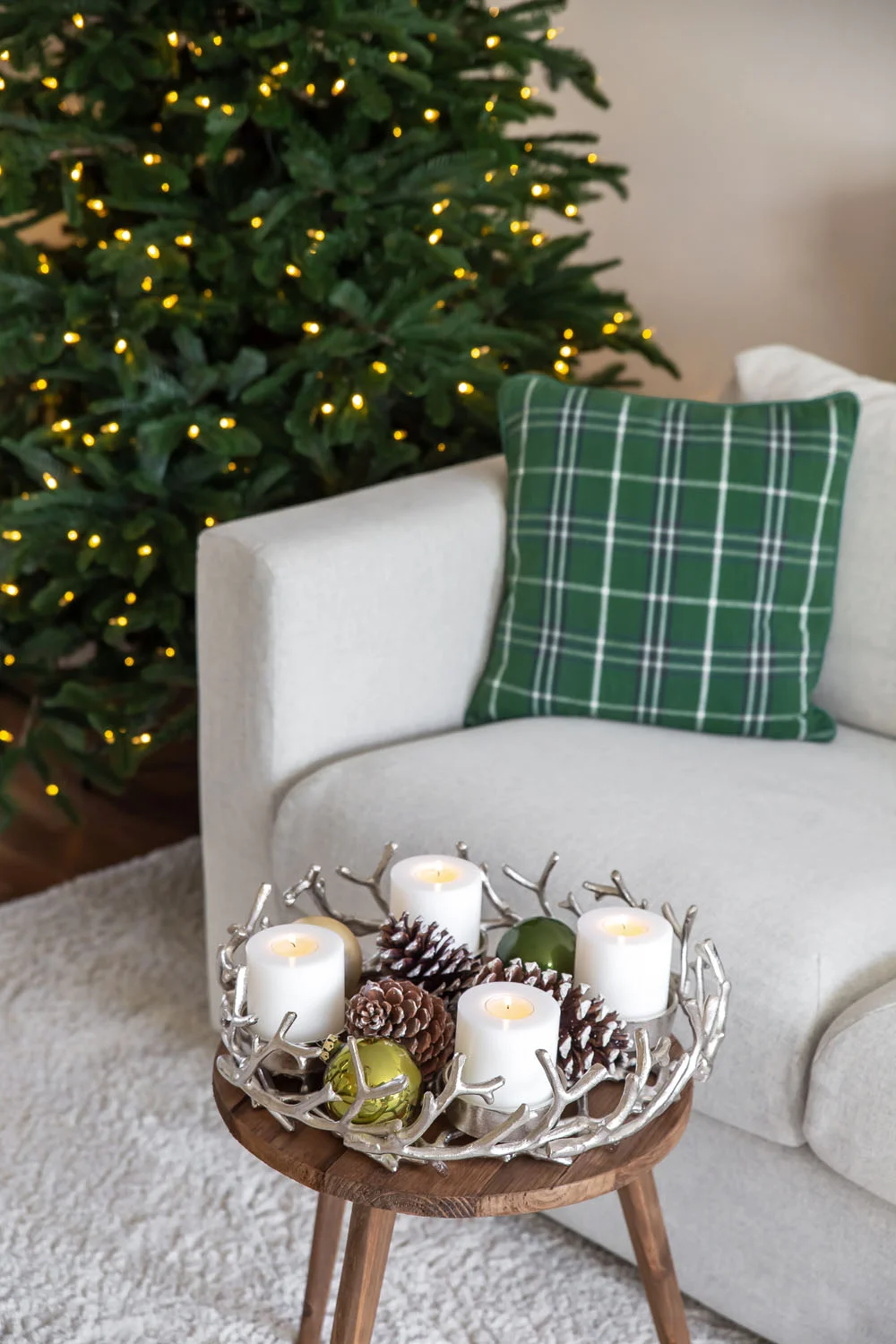 Adventskranz Porus (ø 42 cm), silberfarben, Geweih-Design, Aluminium vernickelt Adventskranz Porus (ø 42 cm), silberfarben, Geweih-Design, Aluminium vernickelt