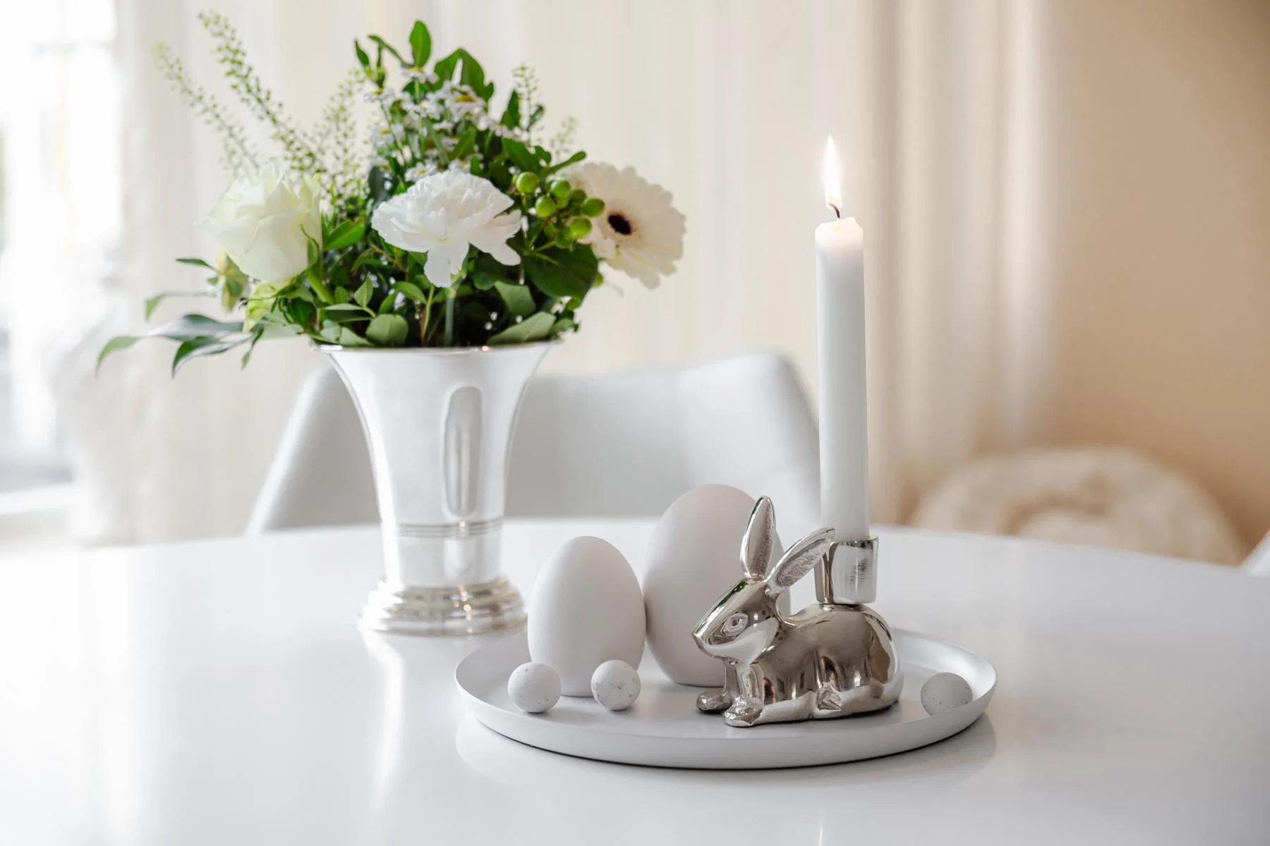 Kerzenhalter Hase Louis (Höhe 8 cm) Aluminium vernickelt Kerzenhalter Hase Louis (Höhe 8 cm) Aluminium vernickelt