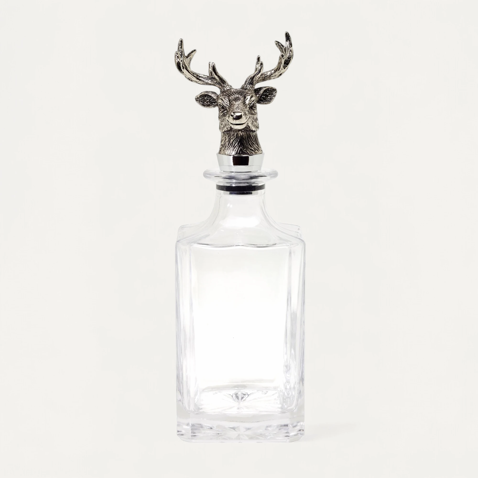 2. Wahl Karaffe Hirsch (0,75 Liter), mit Hirschkopf, quadratisch, Glas, edel versilbert