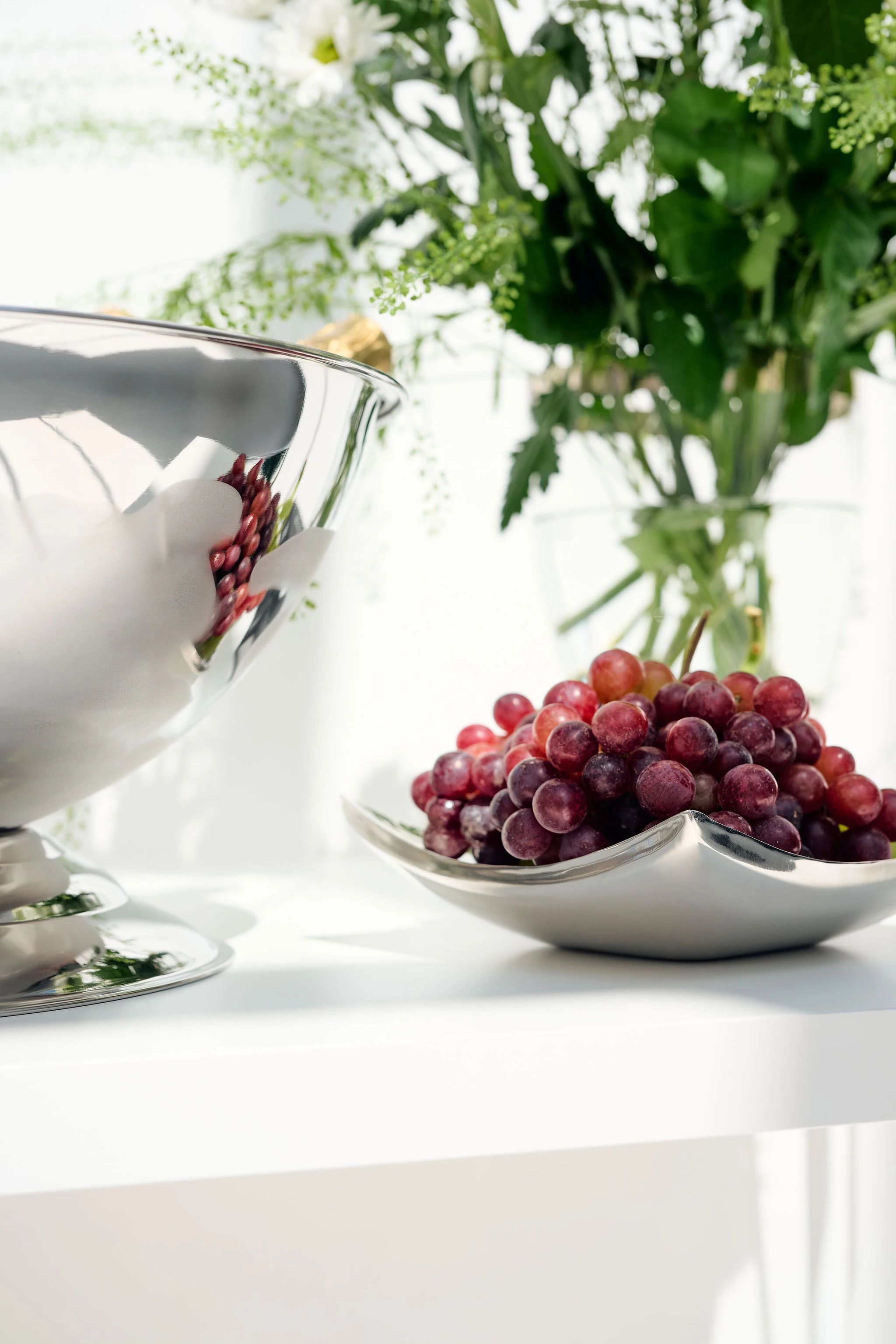 Schale Dallas (19 x 19 cm), quadratisch, silberfarben, fein gehämmert, hochglanzpoliert, Edelstahl