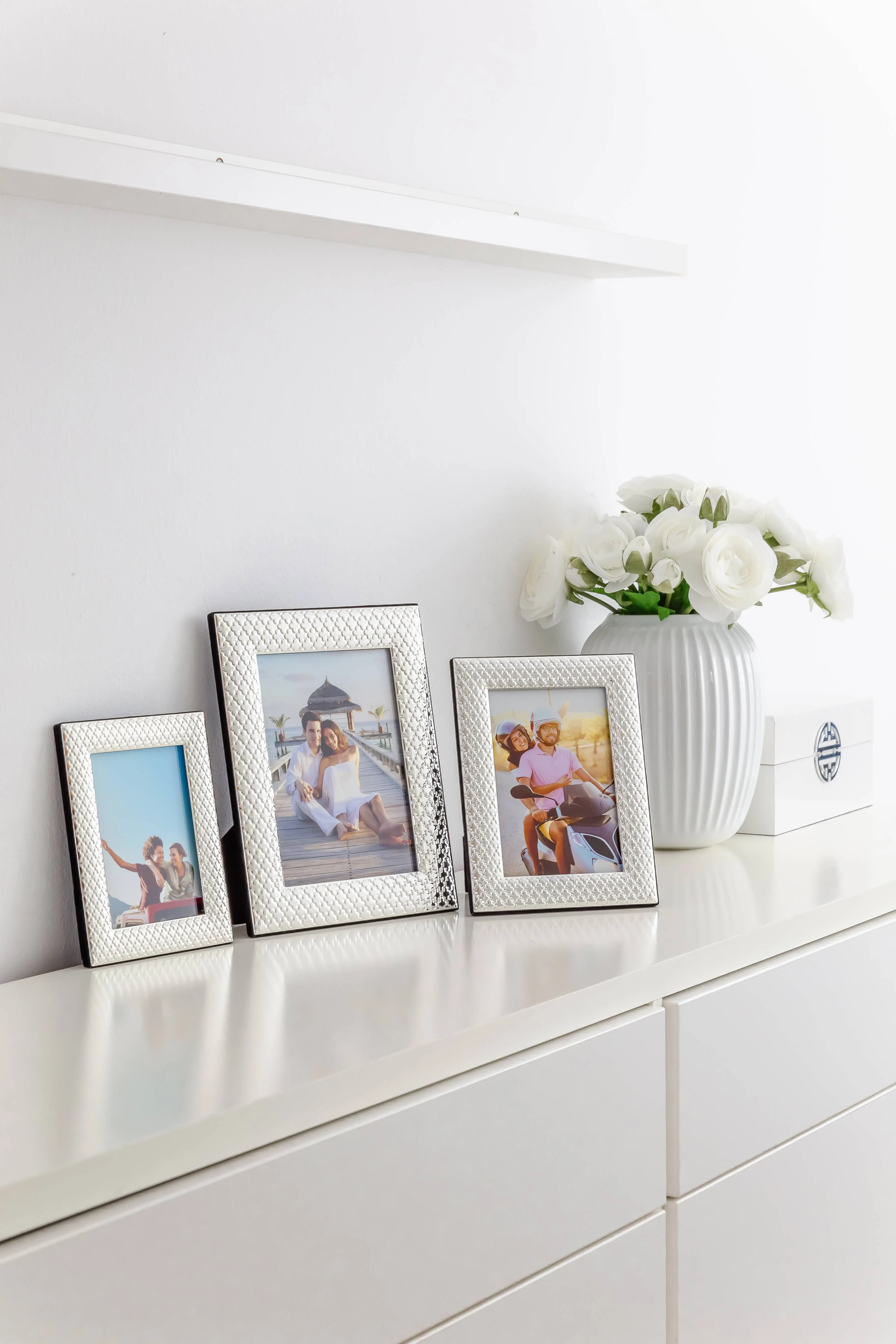 Fotorahmen Ruggiano für Foto 9x13 cm, gemustert, edel versilbert, anlaufgeschützt, mit 2 Aufhänger