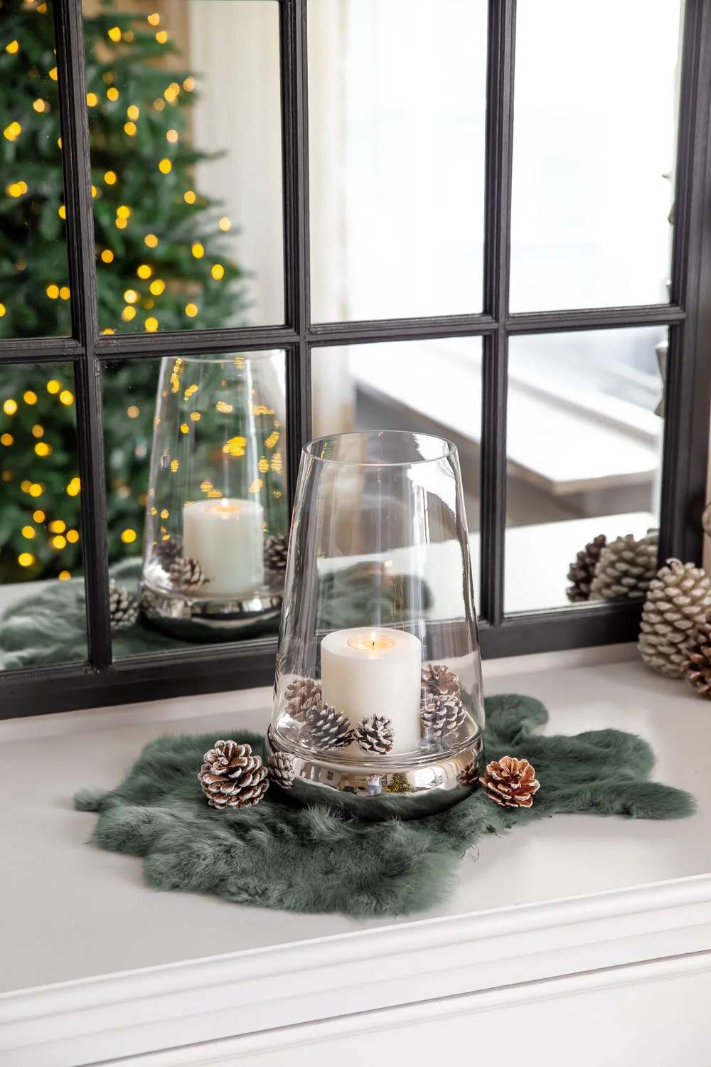 Windlicht Bora (Höhe 28 cm), glatt, vernickelter Keramikfuß Windlicht Bora (Höhe 28 cm), glatt, vernickelter Keramikfuß