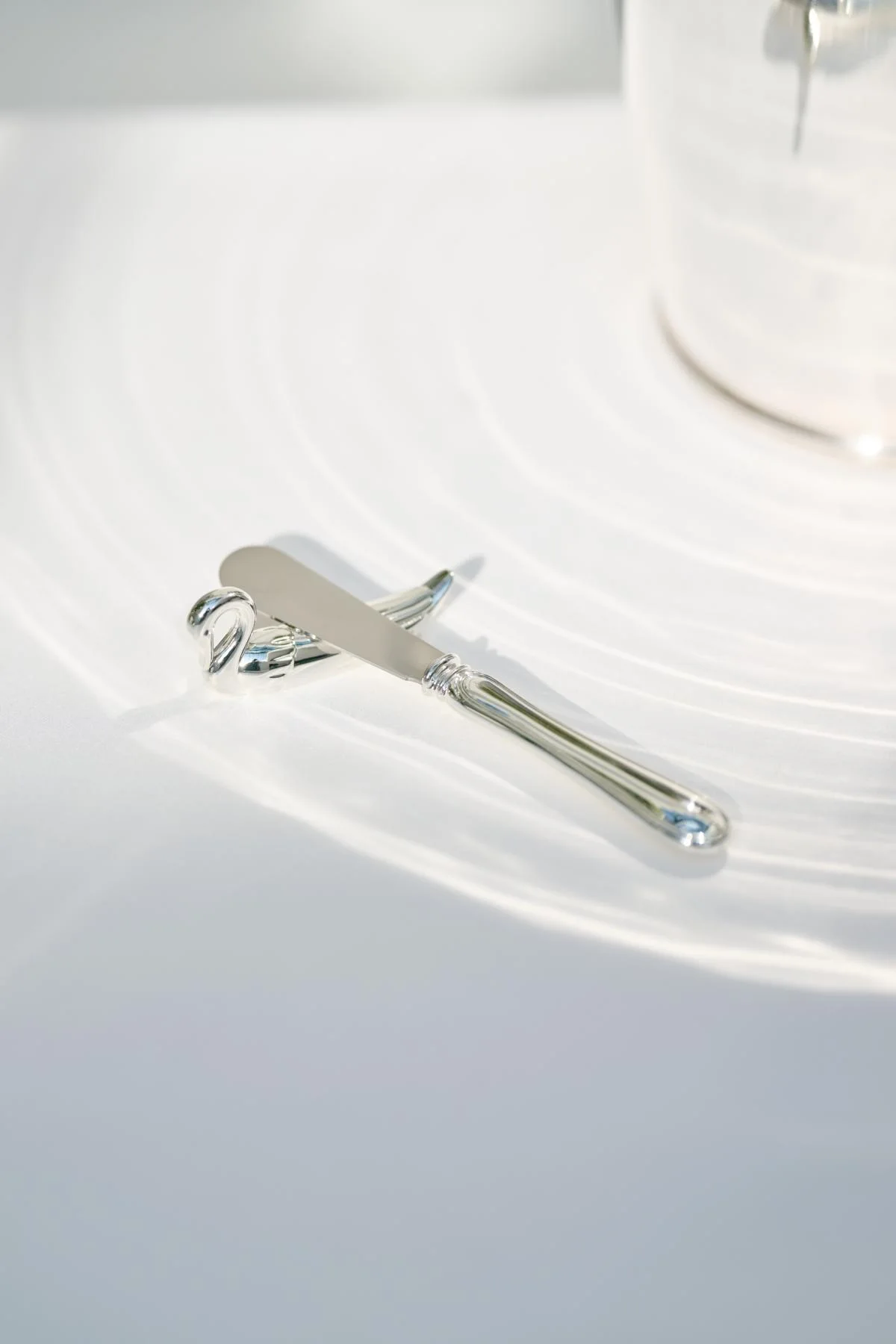 6er Set Messerbank Messerbänkchen Schwan, Länge 7 cm, edel versilbert 6er Set Messerbank Messerbänkchen Schwan, Länge 7 cm, edel versilbert