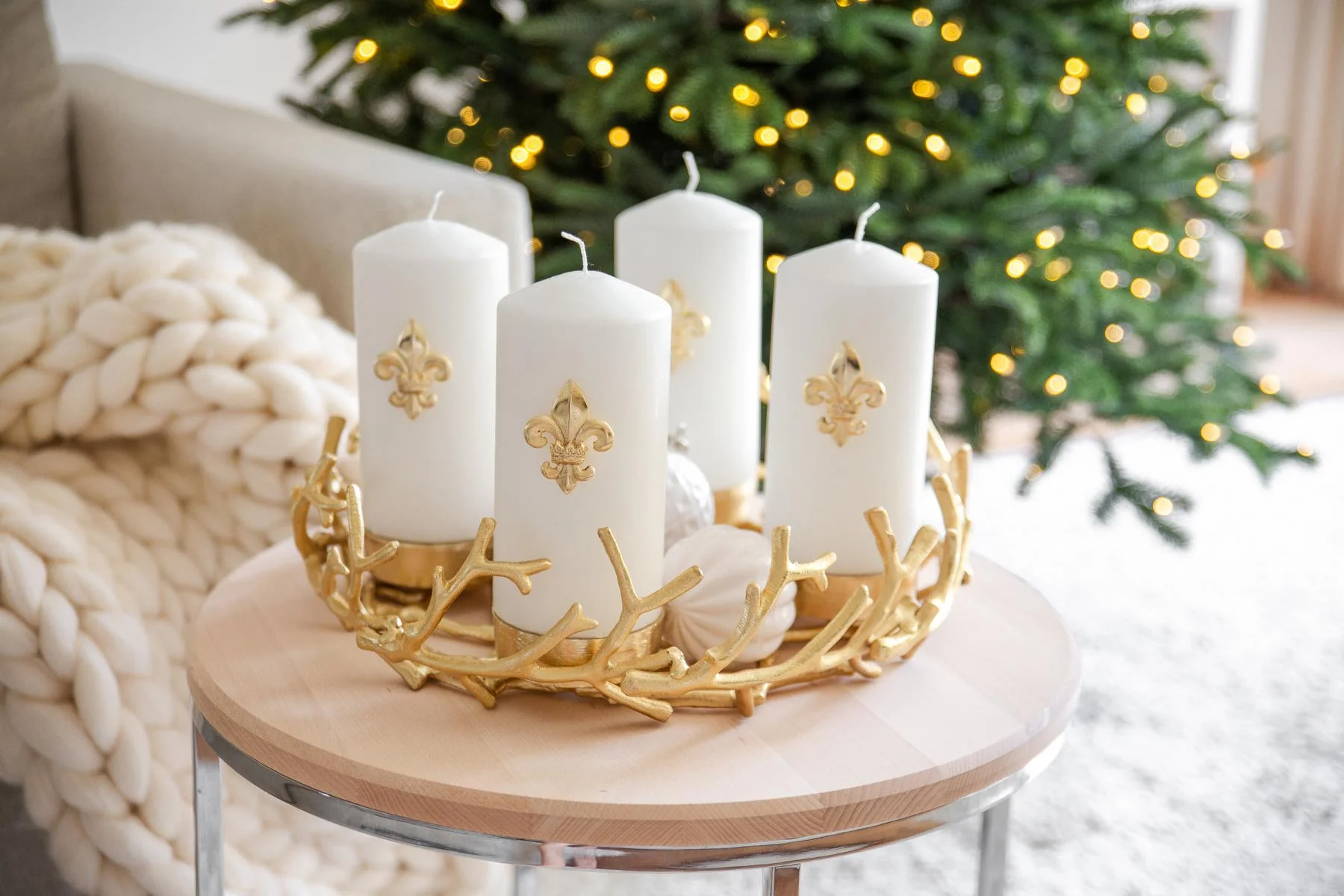 Adventskranz Porus (ø 44 cm), goldfarben, Geweih-Design, Aluminium vernickelt Adventskranz Porus (ø 44 cm), goldfarben, Geweih-Design, Aluminium vernickelt