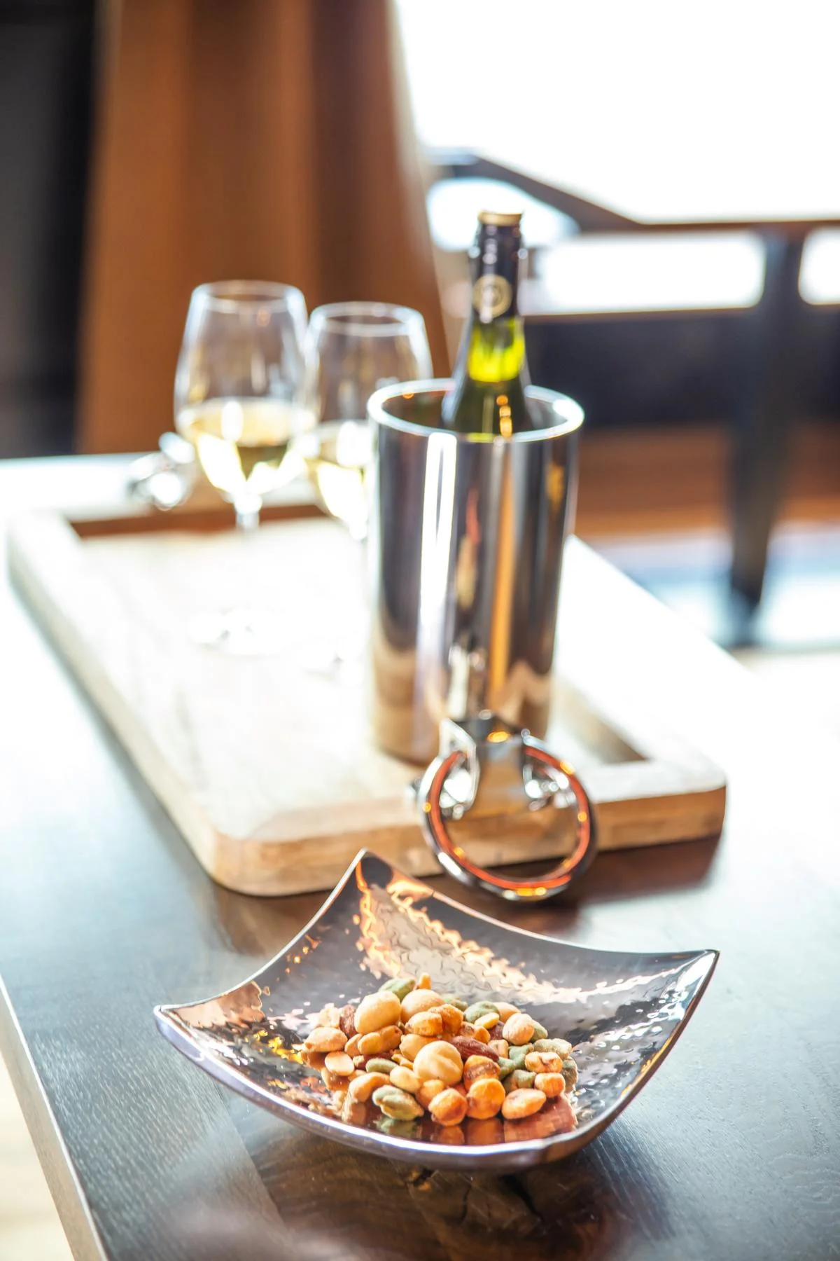 Schale Dallas (19 x 19 cm), quadratisch, silberfarben, gehämmert, hochglanzpoliert, Edelstahl Schale Dallas (19 x 19 cm), quadratisch, silberfarben, gehämmert, hochglanzpoliert, Edelstahl