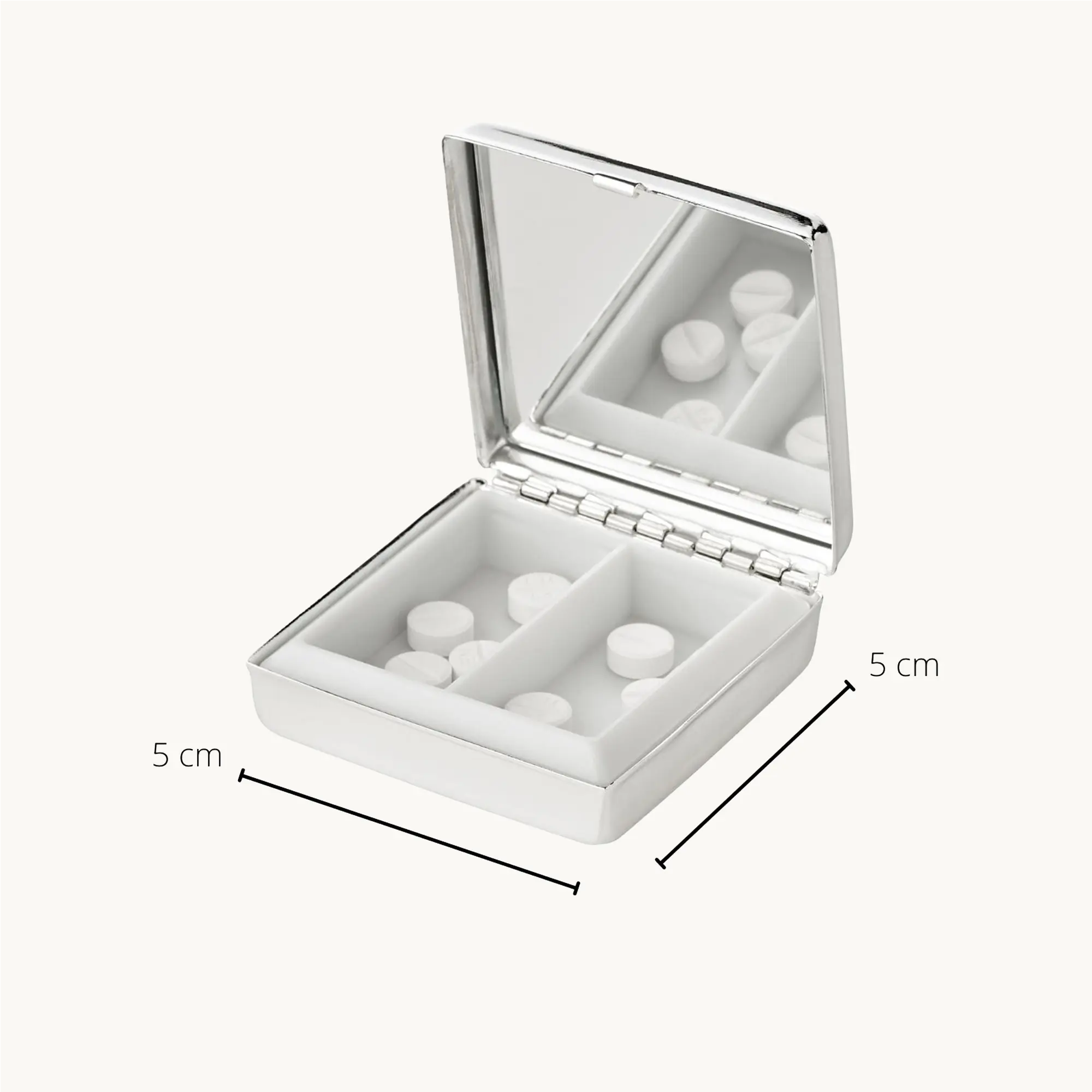 Pillendose Lydia mit Spiegel, 2 Fächer, edel versilbert, anlaufgeschützt, 5 x 5 cm Pillendose Lydia mit Spiegel, 2 Fächer, edel versilbert, anlaufgeschützt, 5 x 5 cm