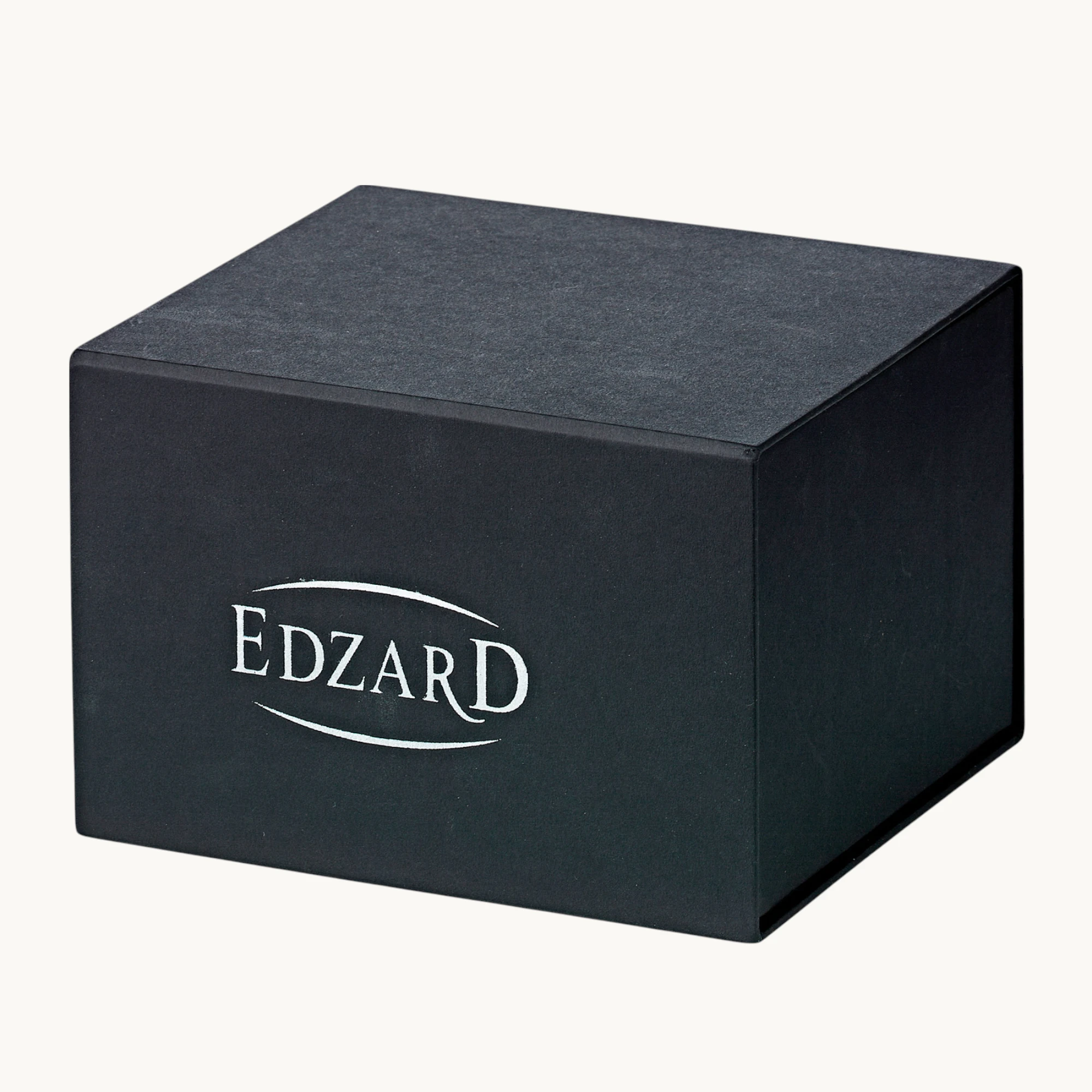 2. Wahl Trinkbecher Mido (Höhe 10 cm, Füllmenge 250 ml), gehämmert, edel versilbert 2. Wahl Trinkbecher Mido (Höhe 10 cm, Füllmenge 250 ml), gehämmert, edel versilbert