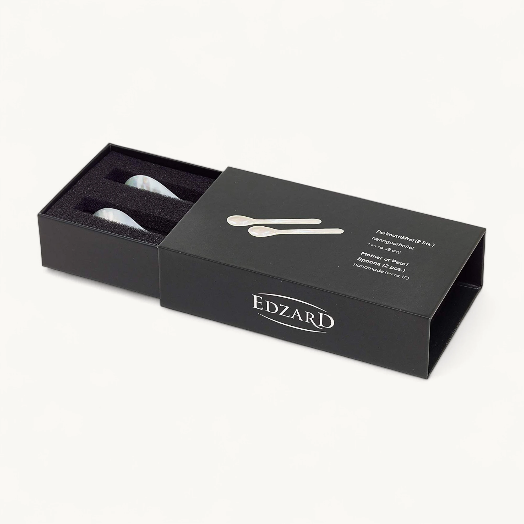 EDZARD 2er Set Eierlöffel (Länge 11 cm) aus echtem Meer-Perlmutt (Pinctada maxima), Handarbeit, 100% Naturprodukt, Griff oben abgerundet, edle Geschenkverpackung, Perlmuttlöffel für Ei und Kaviar