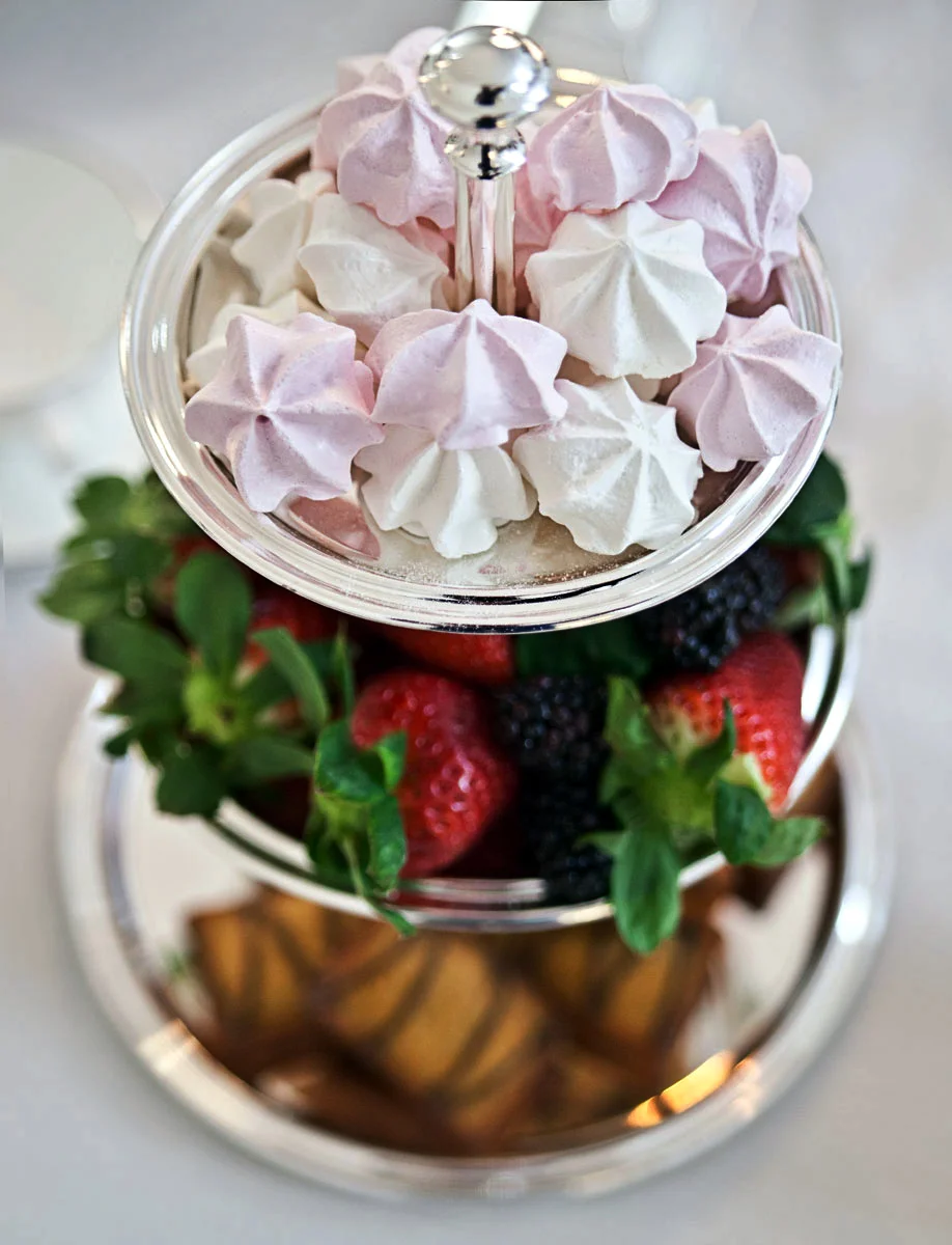 Etagere Faden (Höhe 29 cm, 3-stöckig), edel versilbert, anlaufgeschützt Etagere Faden (Höhe 29 cm, 3-stöckig), edel versilbert, anlaufgeschützt