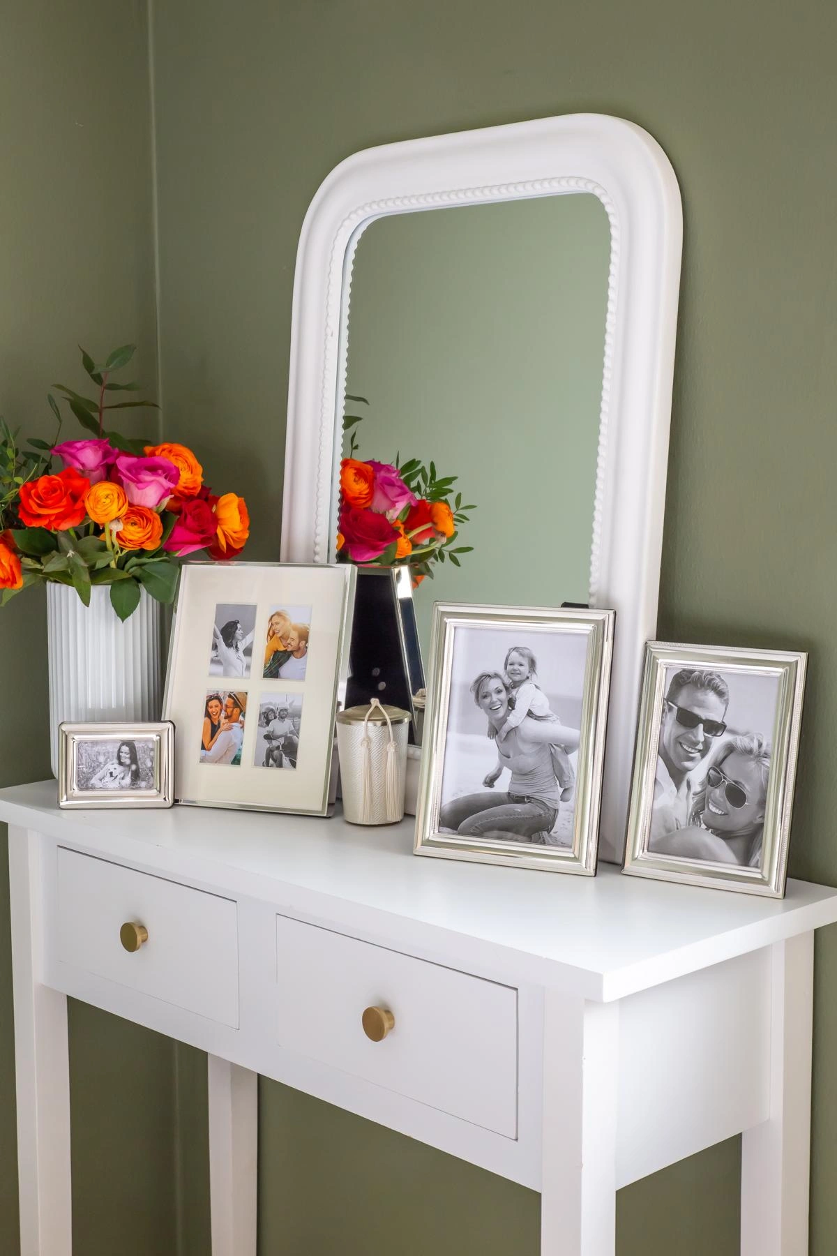 Fotorahmen Napoli für Foto 4x 5x8 cm, edel versilbert, anlaufgeschützt, mit 2 Aufhänger Fotorahmen Napoli für Foto 4x 5x8 cm, edel versilbert, anlaufgeschützt, mit 2 Aufhänger