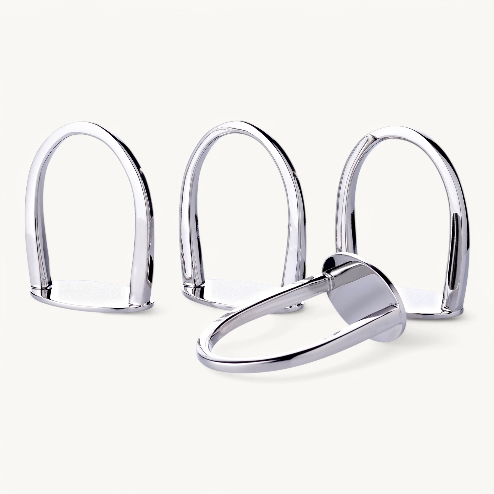 4er Set Serviettenringe Steigbügel (Höhe 6 cm), schwerversilbert 4er Set Serviettenringe Steigbügel (Höhe 6 cm), schwerversilbert