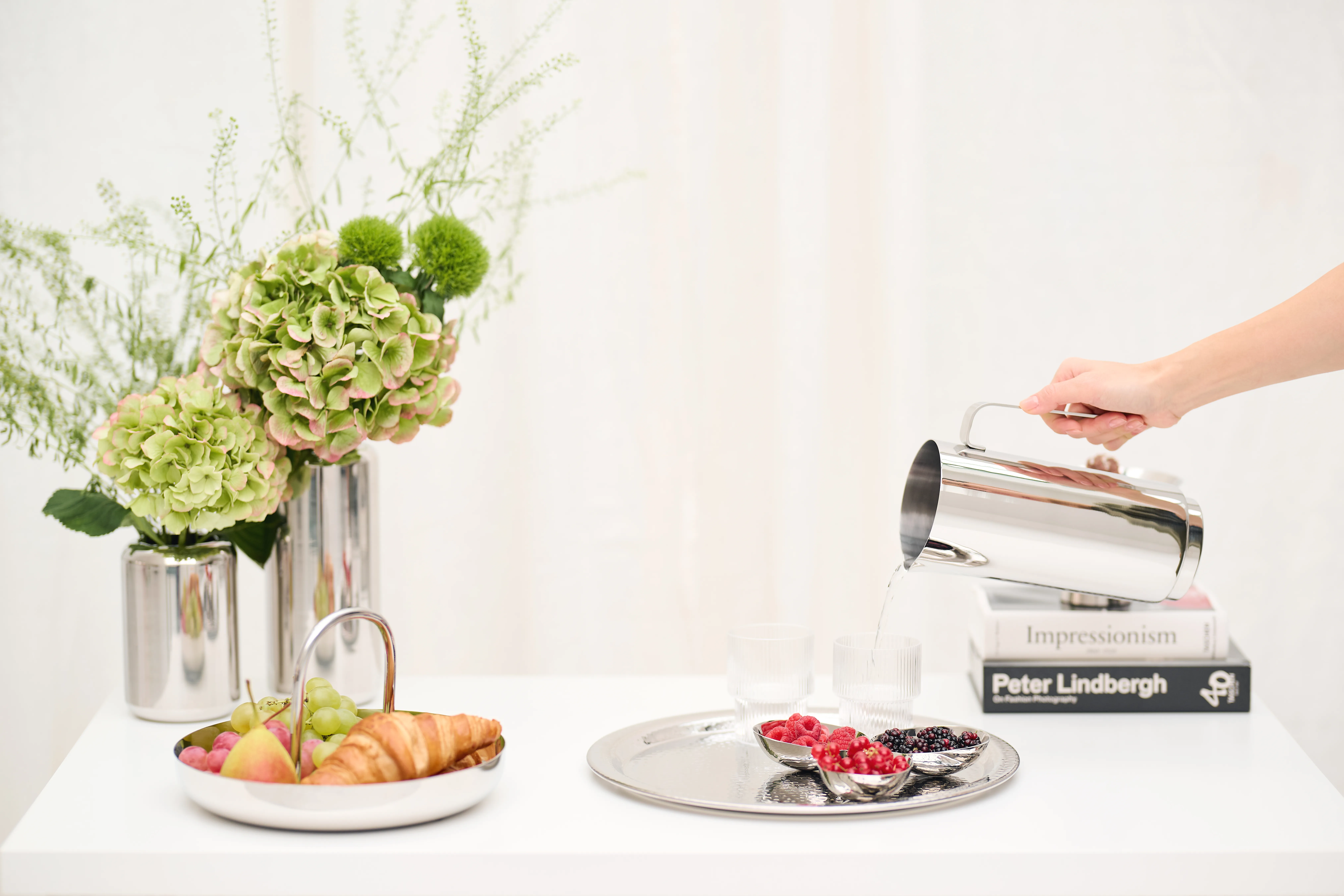 Tablett Martella (ø 34 cm) rund, Edelstahl hochglanzpoliert, Serviertablett, Dekotablett