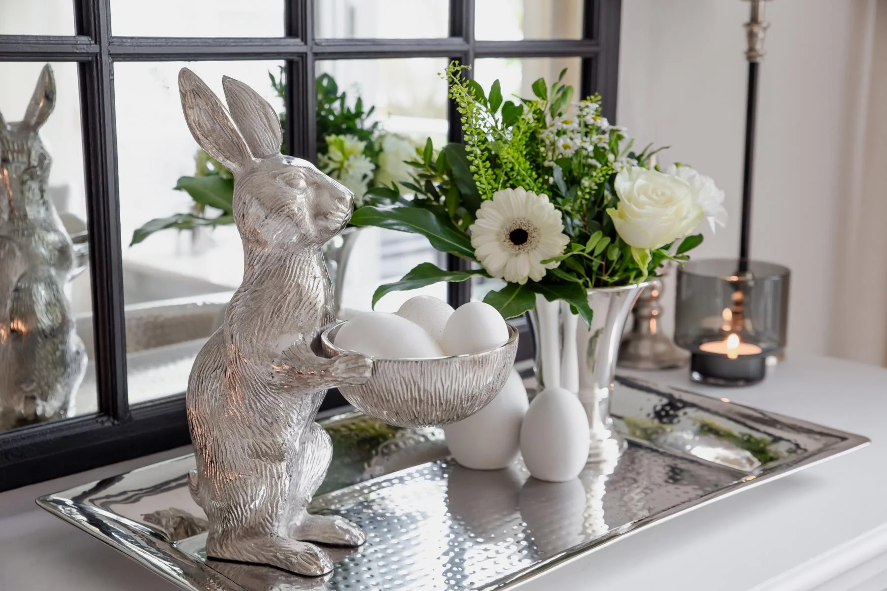 Hase mit Schale Bert (Höhe 32 cm, Ø 12 cm), silberfarben, Aluminium vernickelt Hase mit Schale Bert (Höhe 32 cm, Ø 12 cm), silberfarben, Aluminium vernickelt