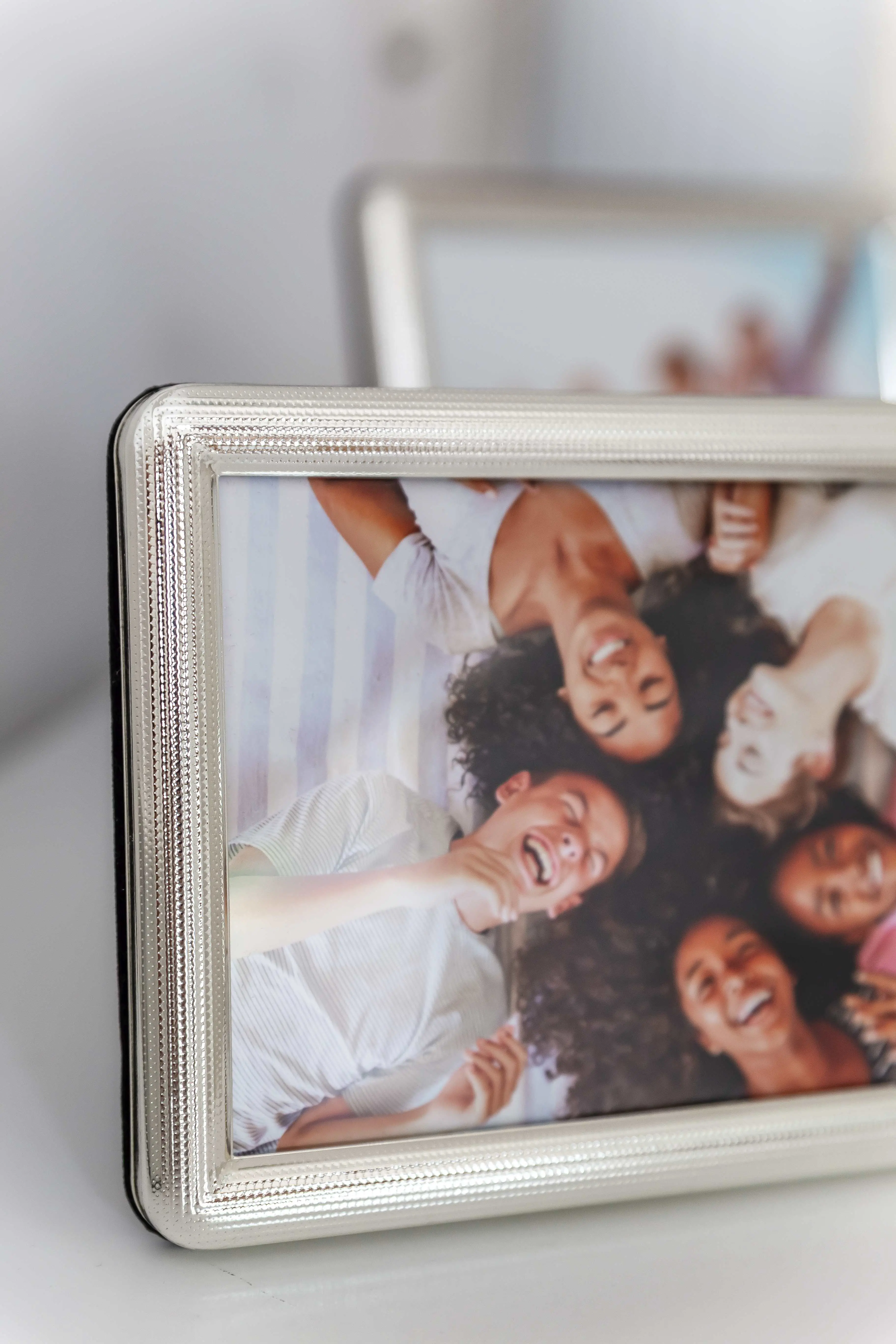 Bilderrahmen Ravenna (10x15 cm), edel versilbert, anlaufgeschützt, 2 Aufhänger Kopie