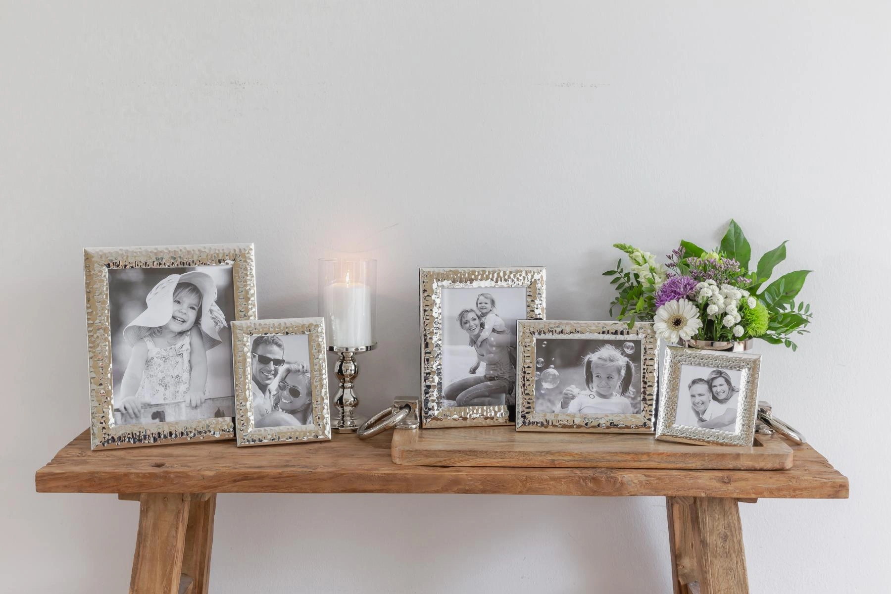 Bilderrahmen Gubbio (20x25 cm), gehämmert, edel versilbert, anlaufgeschützt, 2 Aufhänger Bilderrahmen Gubbio (20x25 cm), gehämmert, edel versilbert, anlaufgeschützt, 2 Aufhänger