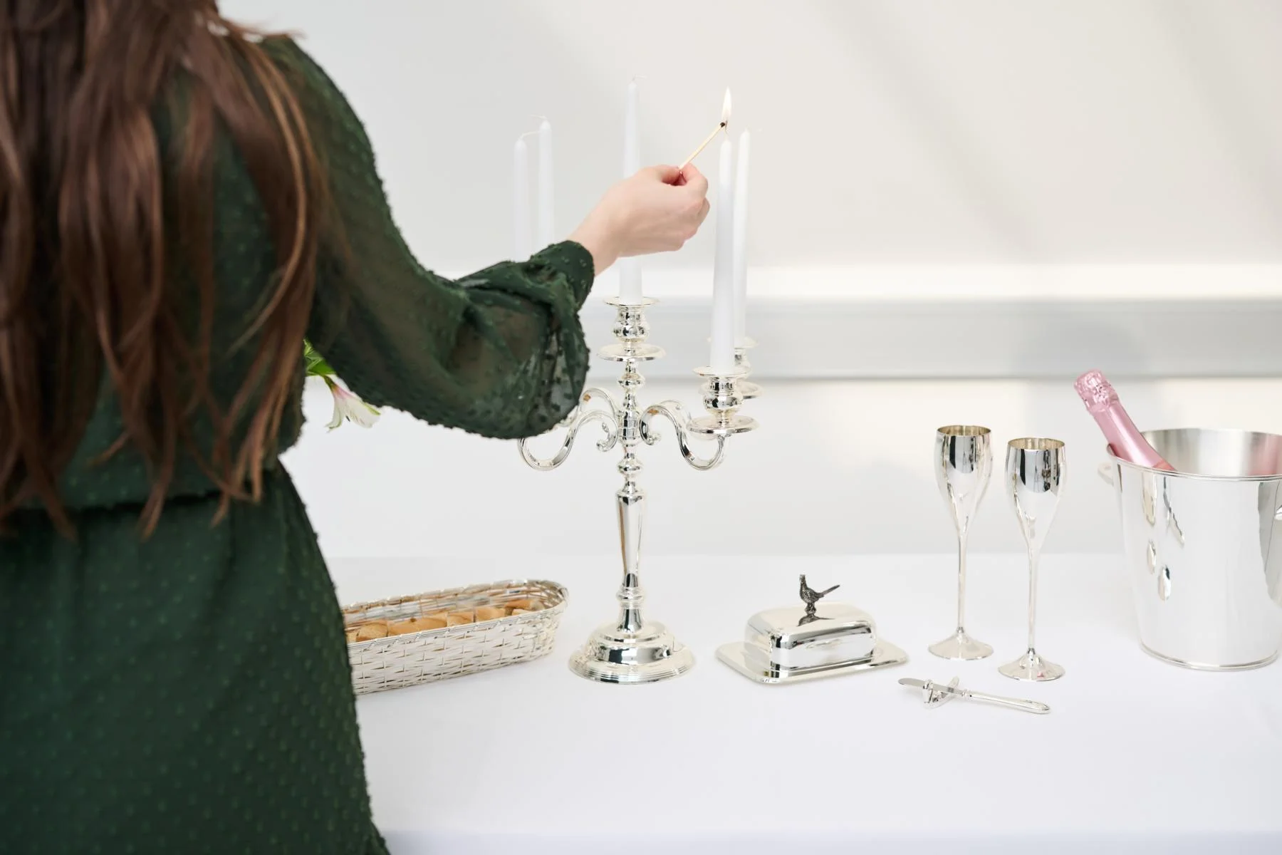 Butterdose Fasan (250 g Butter), Fasan-Figur, edel versilbert, mit Glasschale und Buttermesser Butterdose Fasan (250 g Butter), Fasan-Figur, edel versilbert, mit Glasschale und Buttermesser