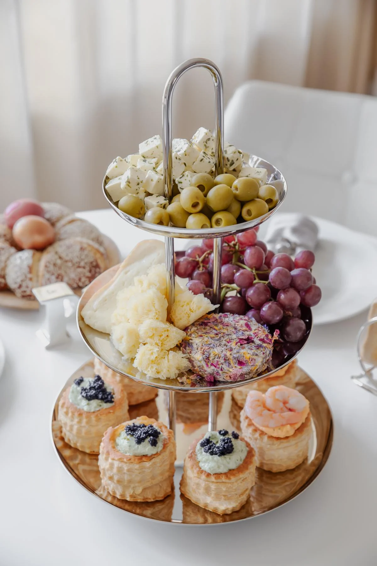 Etagere Apus (Höhe 40 cm, 3-stöckig), Edelstahl hochglanzpoliert Etagere Apus (Höhe 40 cm, 3-stöckig), Edelstahl hochglanzpoliert