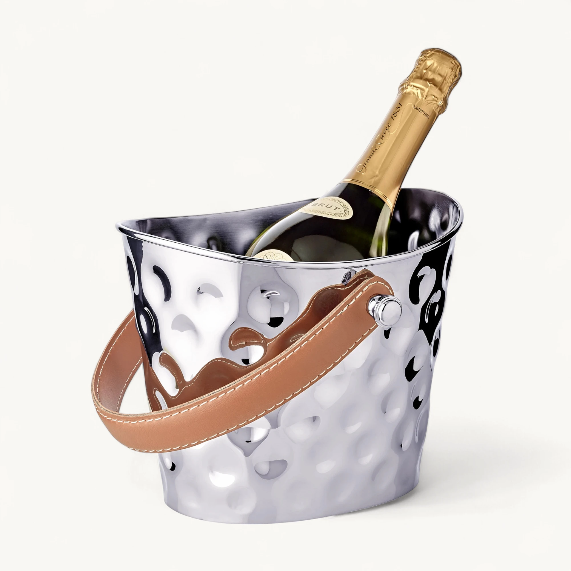 Eiseimer Gilbert (Höhe 17 cm), brauner Ledergriff, gehämmert, Messing, glänzend vernickelt Eiseimer Gilbert (Höhe 17 cm), brauner Ledergriff, gehämmert, Messing, glänzend vernickelt