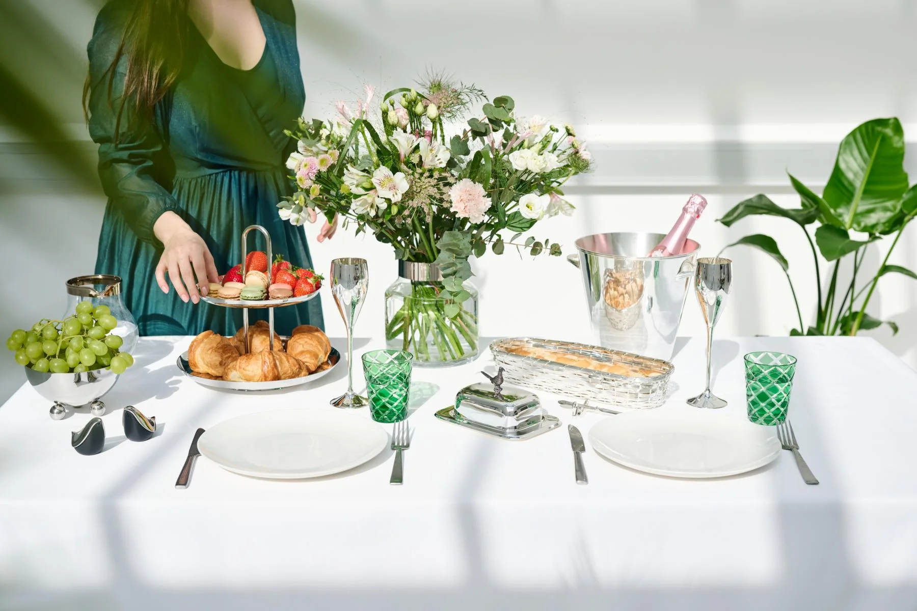 Etagere Apus (Höhe 28 cm, 2-stöckig), Edelstahl hochglanzpoliert Etagere Apus (Höhe 28 cm, 2-stöckig), Edelstahl hochglanzpoliert