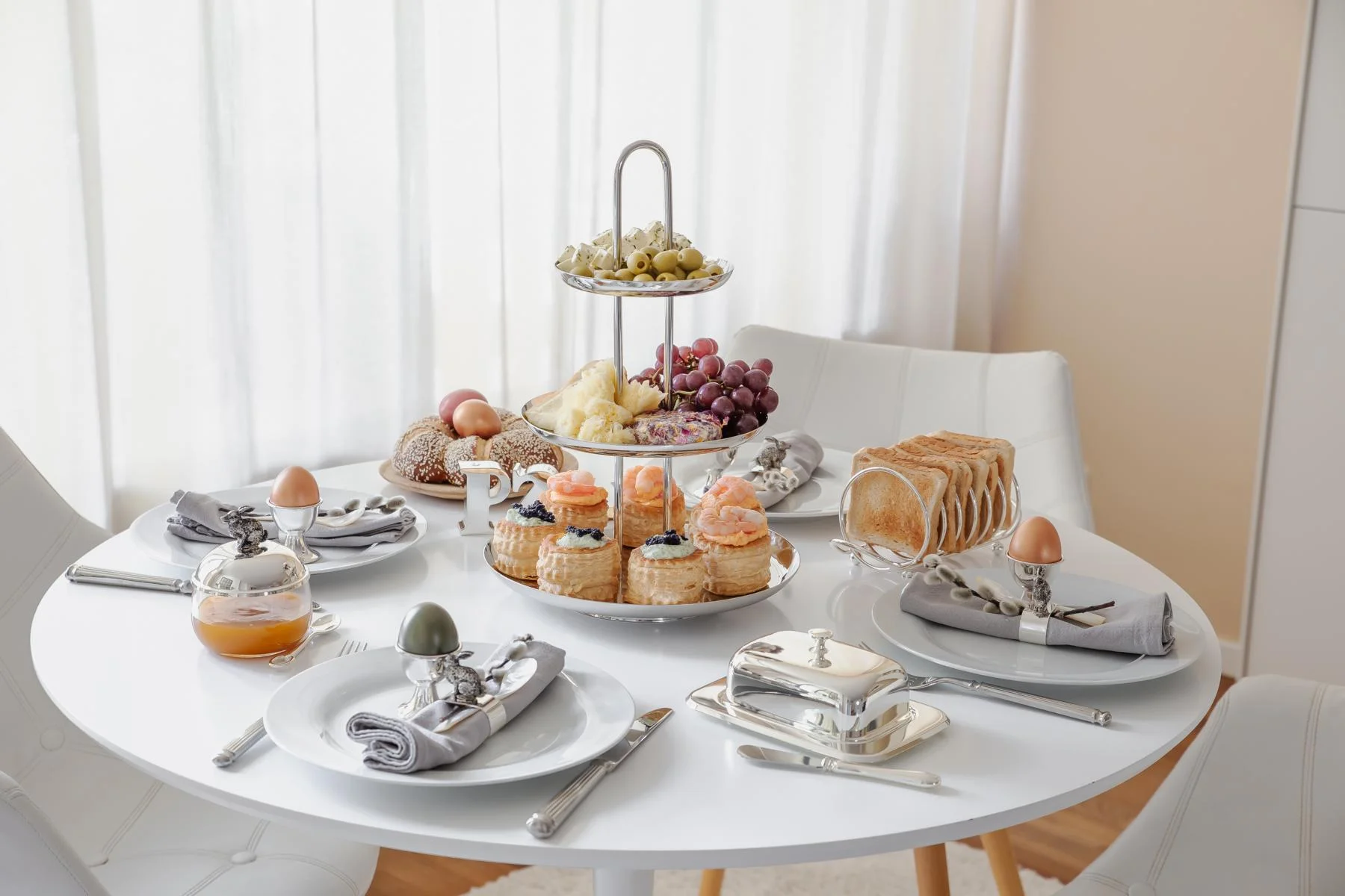 Etagere Apus (Höhe 40 cm, 3-stöckig), Edelstahl hochglanzpoliert Etagere Apus (Höhe 40 cm, 3-stöckig), Edelstahl hochglanzpoliert