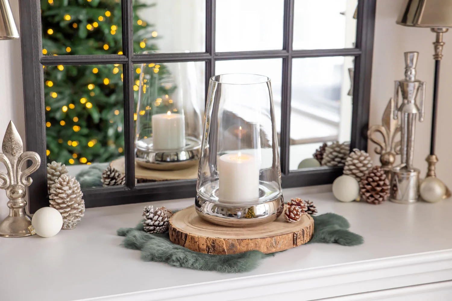 Windlicht Bora (Höhe 28 cm), glatt, vernickelter Keramikfuß Windlicht Bora (Höhe 28 cm), glatt, vernickelter Keramikfuß