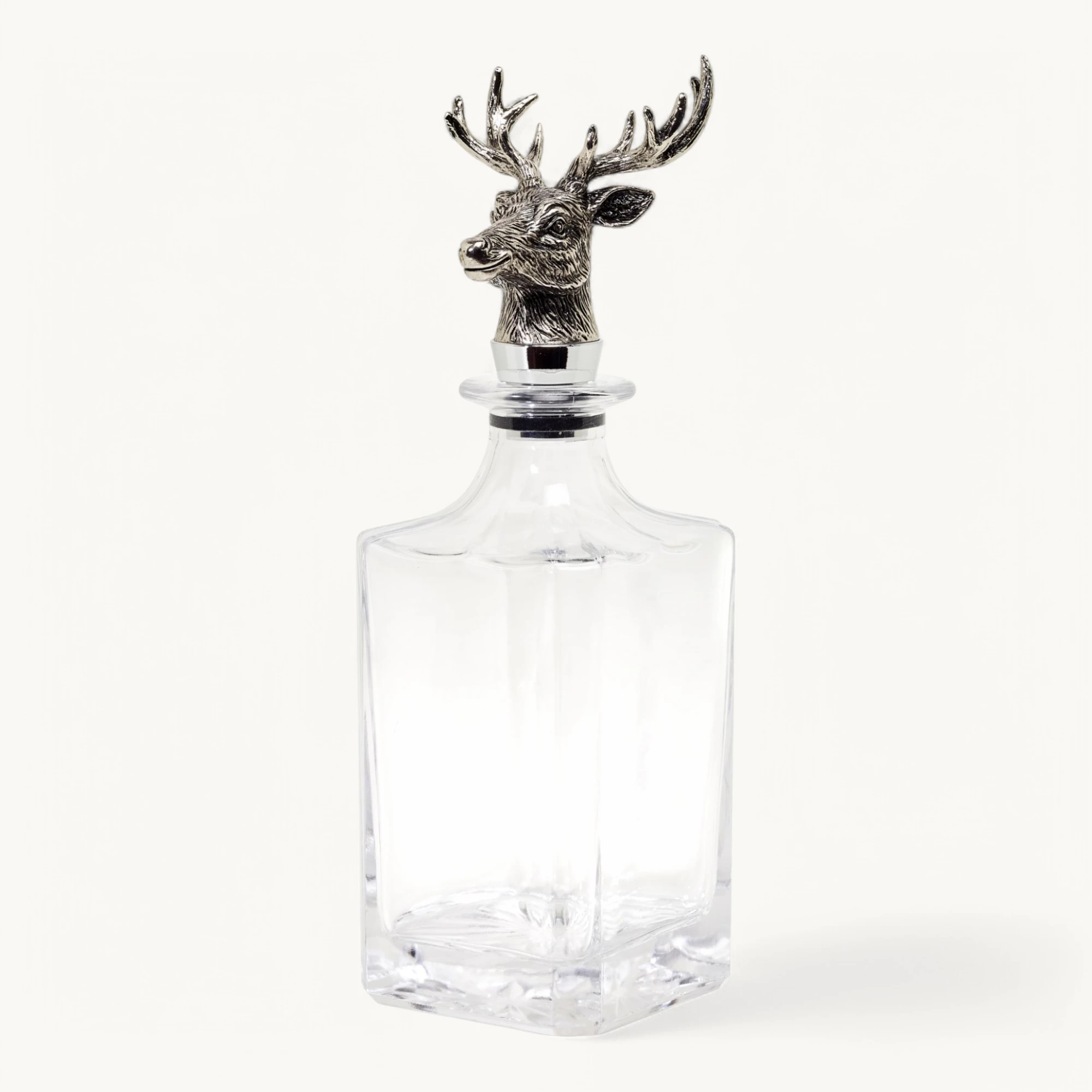 Karaffe Hirsch (0,75 Liter), mit Hirschkopf, quadratisch, Glas, edel versilbert