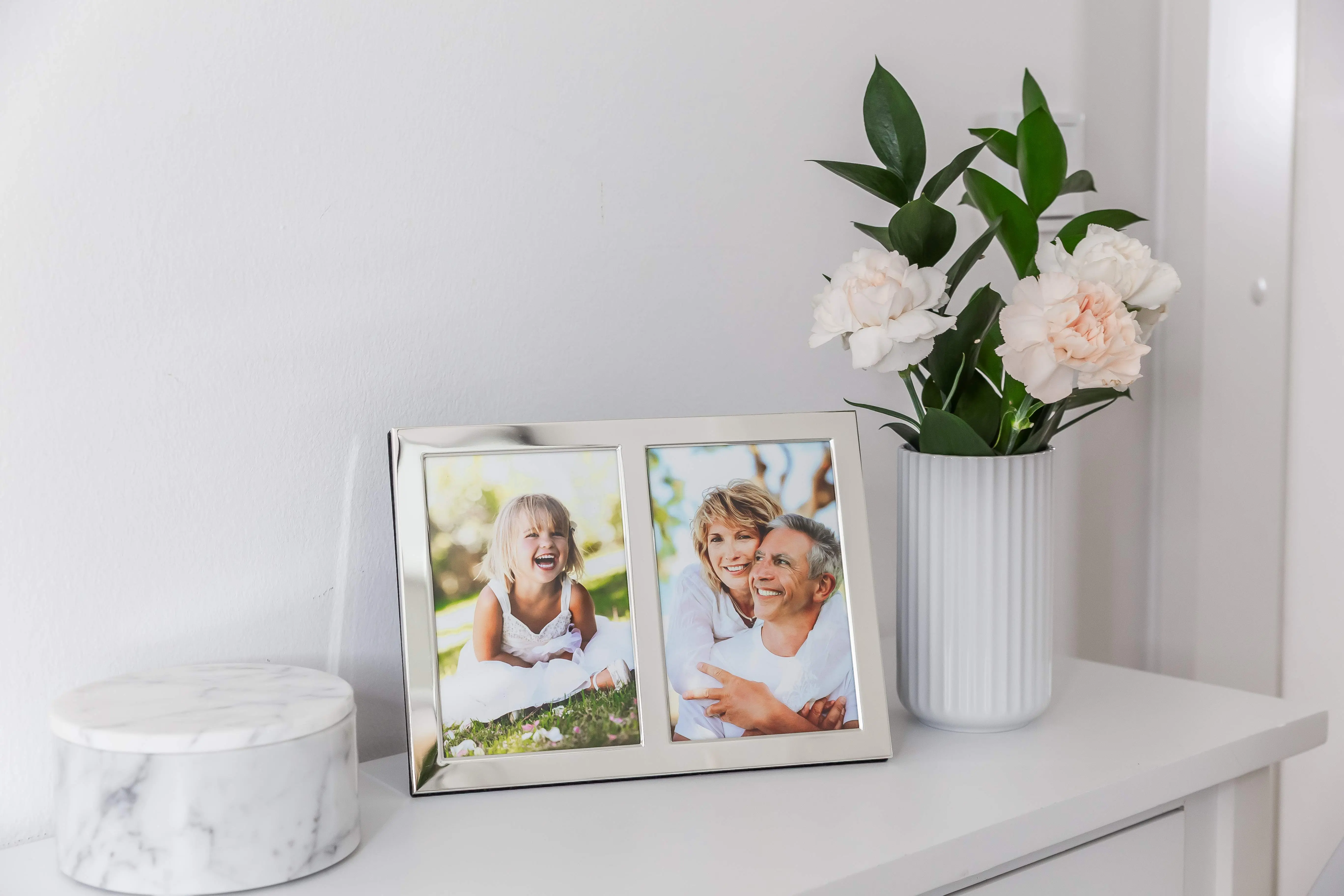 Doppelrahmen Salerno (10x15 cm) vertikal, edel versilbert, anlaufgeschützt