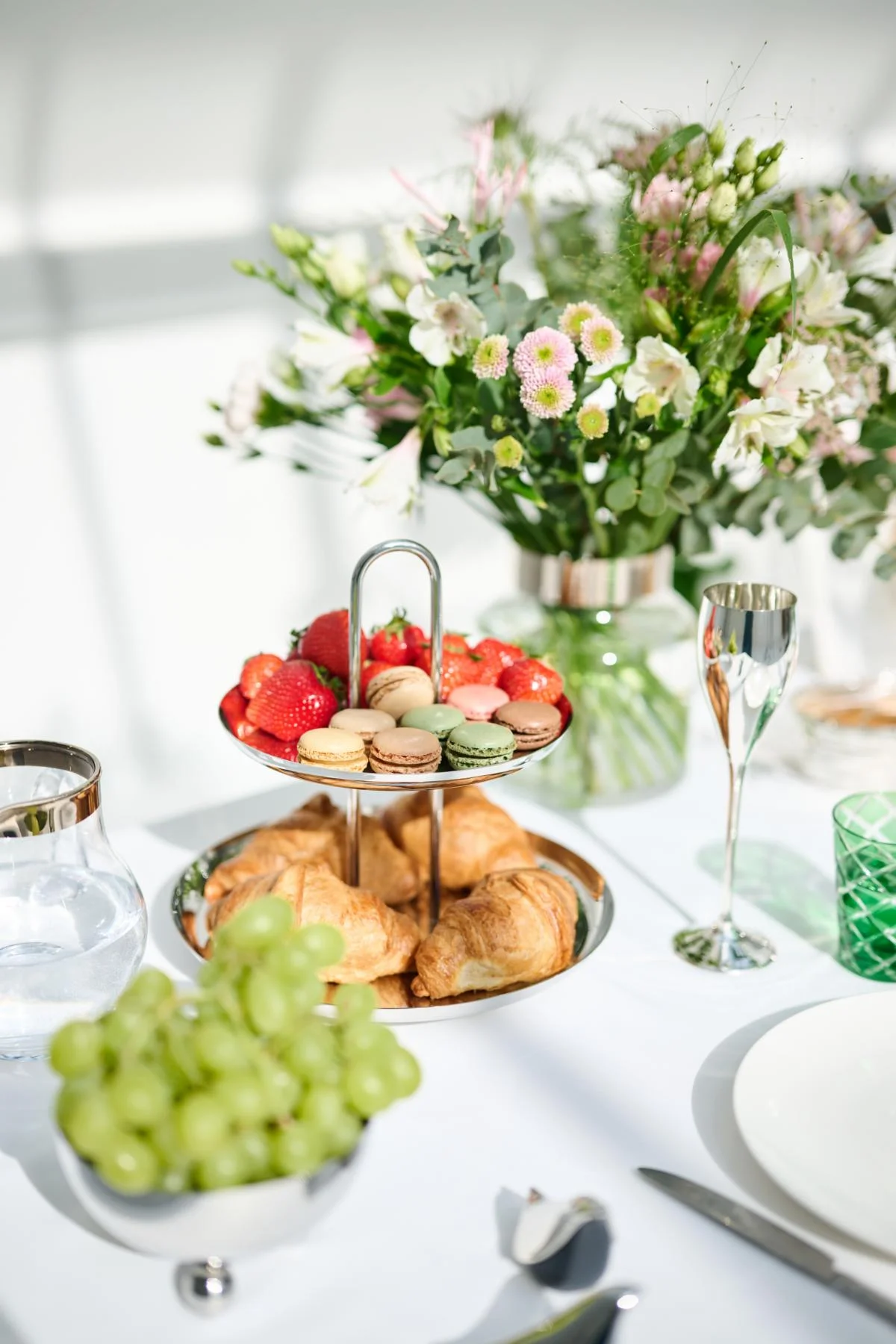 Etagere Apus (Höhe 28 cm, 2-stöckig), Edelstahl hochglanzpoliert Etagere Apus (Höhe 28 cm, 2-stöckig), Edelstahl hochglanzpoliert