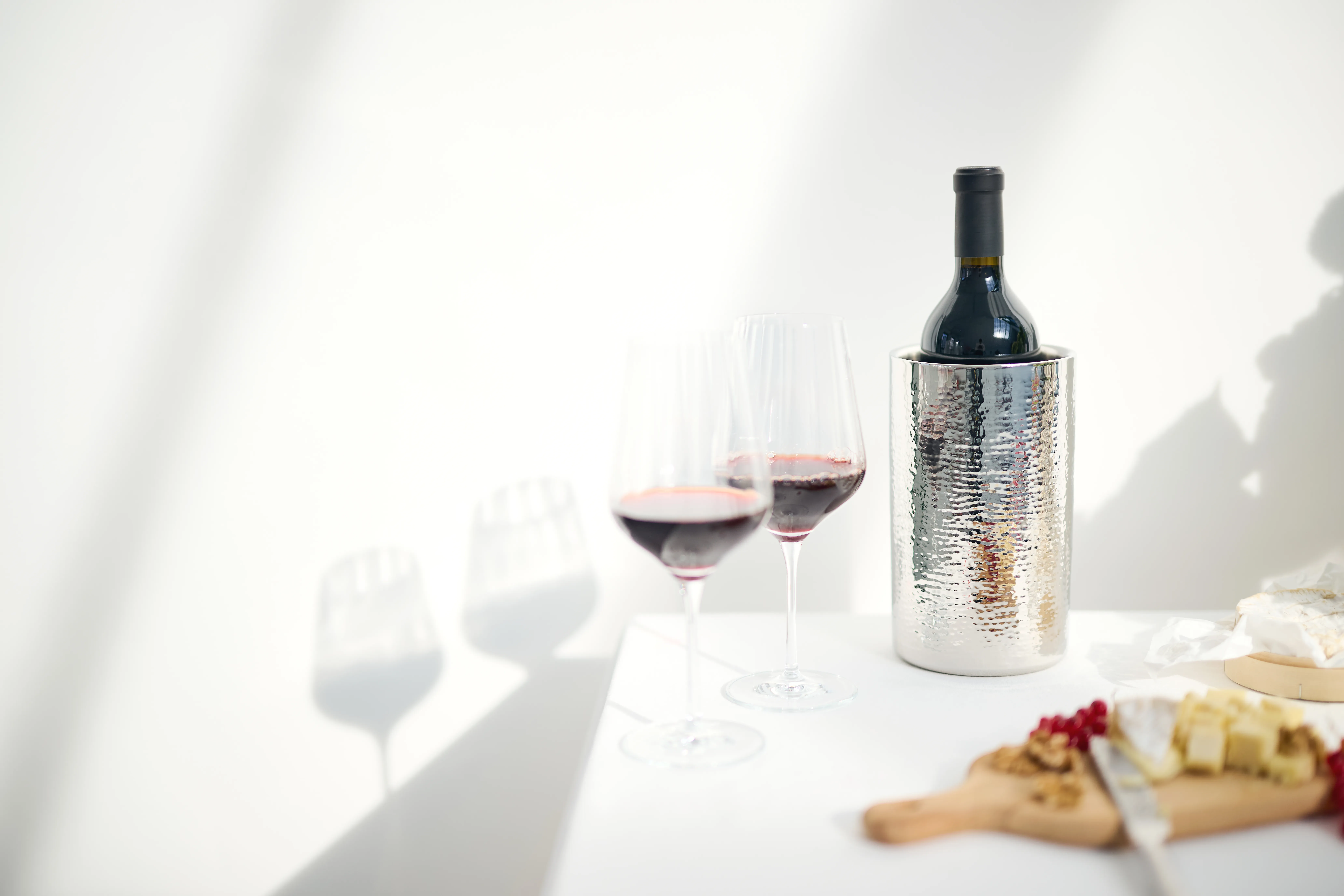 Flaschenkühler Nebraska (Höhe 20 cm, Ø 12 cm), fein gehämmert, Edelstahl hochglanzpoliert