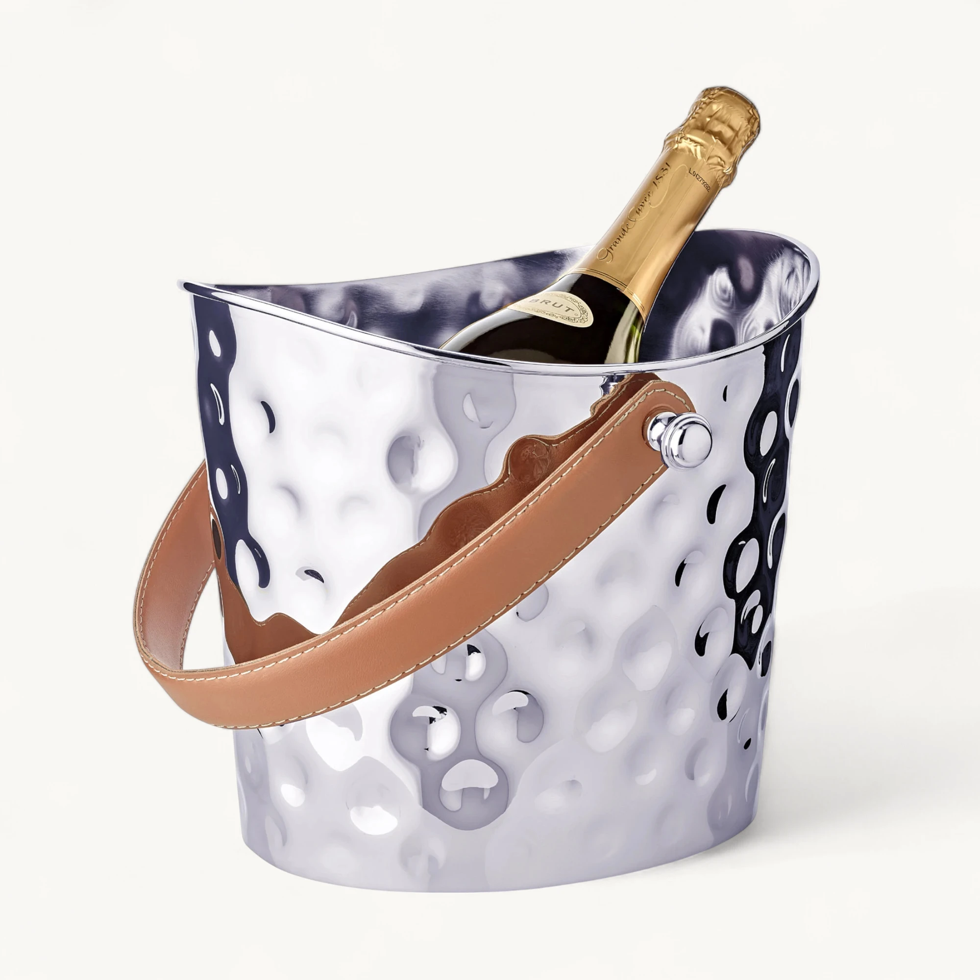 Eiseimer Gilbert (Höhe 23 cm), brauner Ledergriff, gehämmert, Messing, glänzend vernickelt Eiseimer Gilbert (Höhe 23 cm), brauner Ledergriff, gehämmert, Messing, glänzend vernickelt