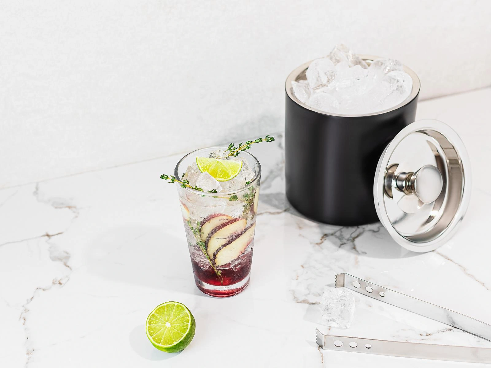 2. Wahl Eiseimer Pearl, mit Deckel und Eiszange, H 16 cm, ø 15 cm, außen matt schwarz 2. Wahl Eiseimer Pearl, mit Deckel und Eiszange, H 16 cm, ø 15 cm, außen matt schwarz